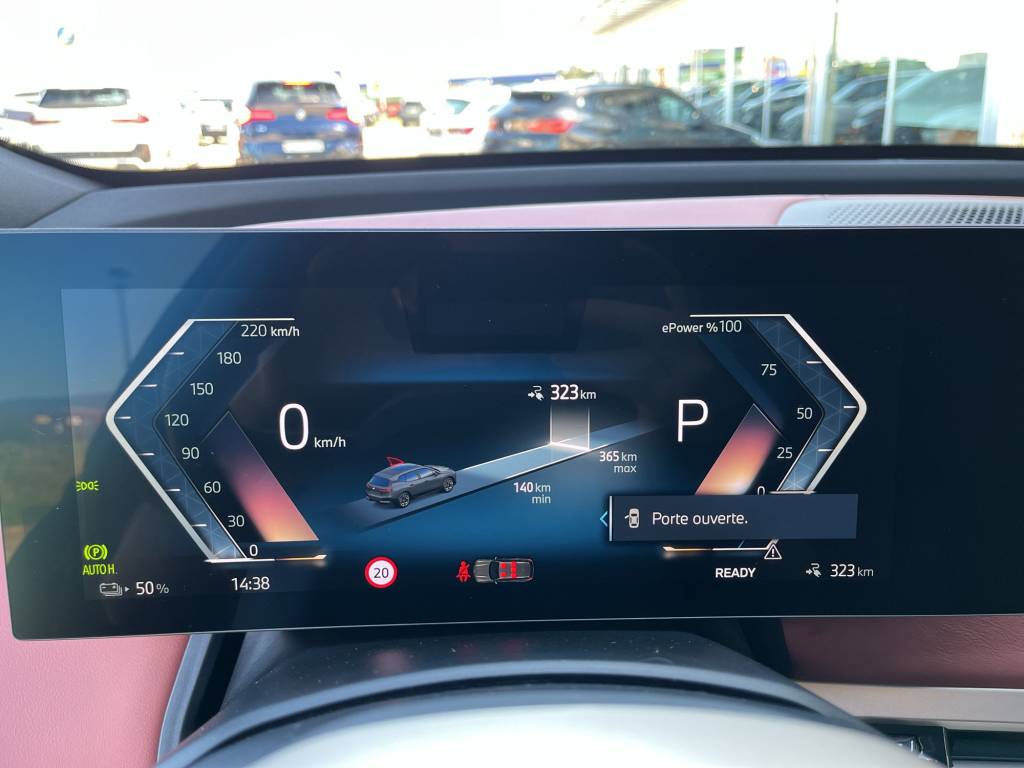 BMW iX xDrive50-image-14