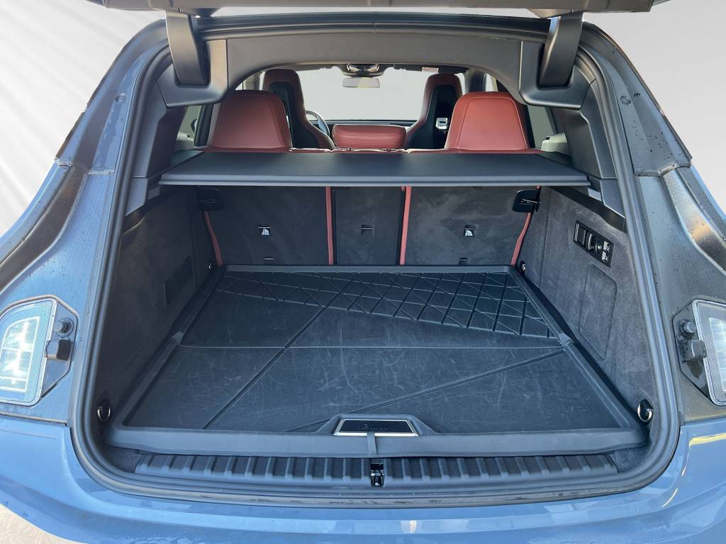 BMW iX xDrive50-image-8