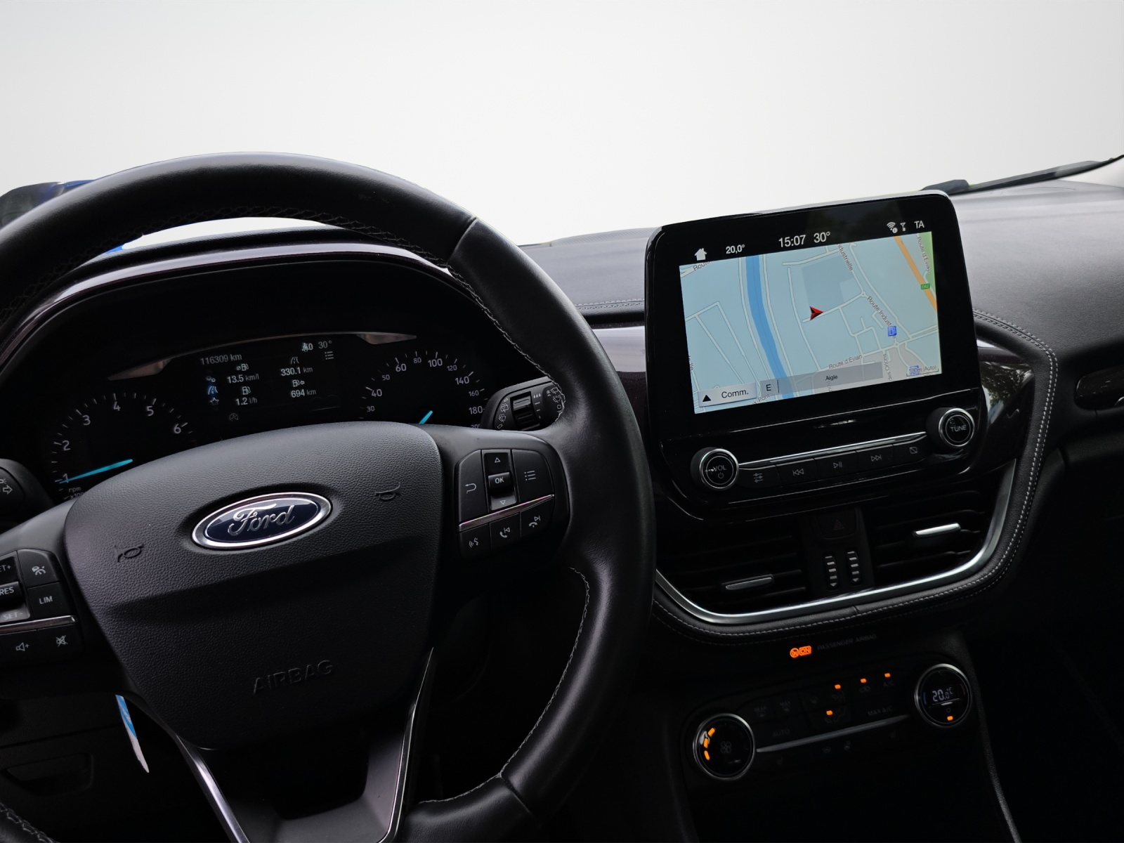 FORD Fiesta 1.0 EcoB 140 Vignale-image-9