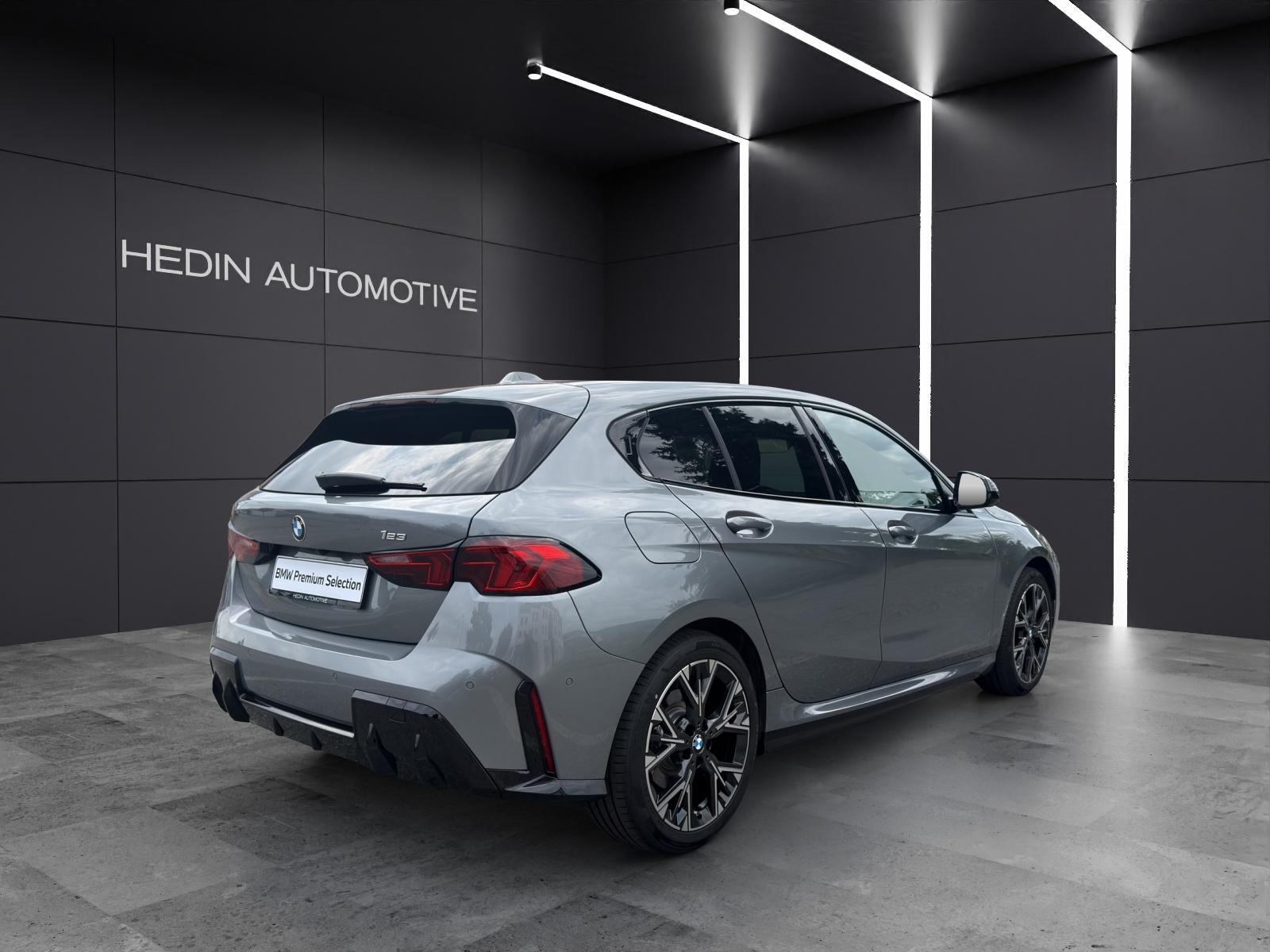 BMW 123 xDrive-image-5