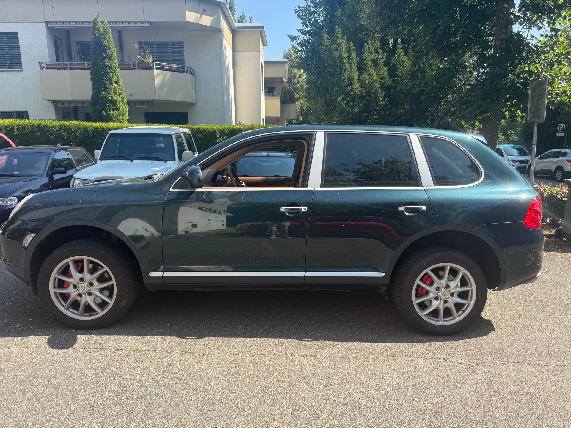 PORSCHE Cayenne Turbo-image-4