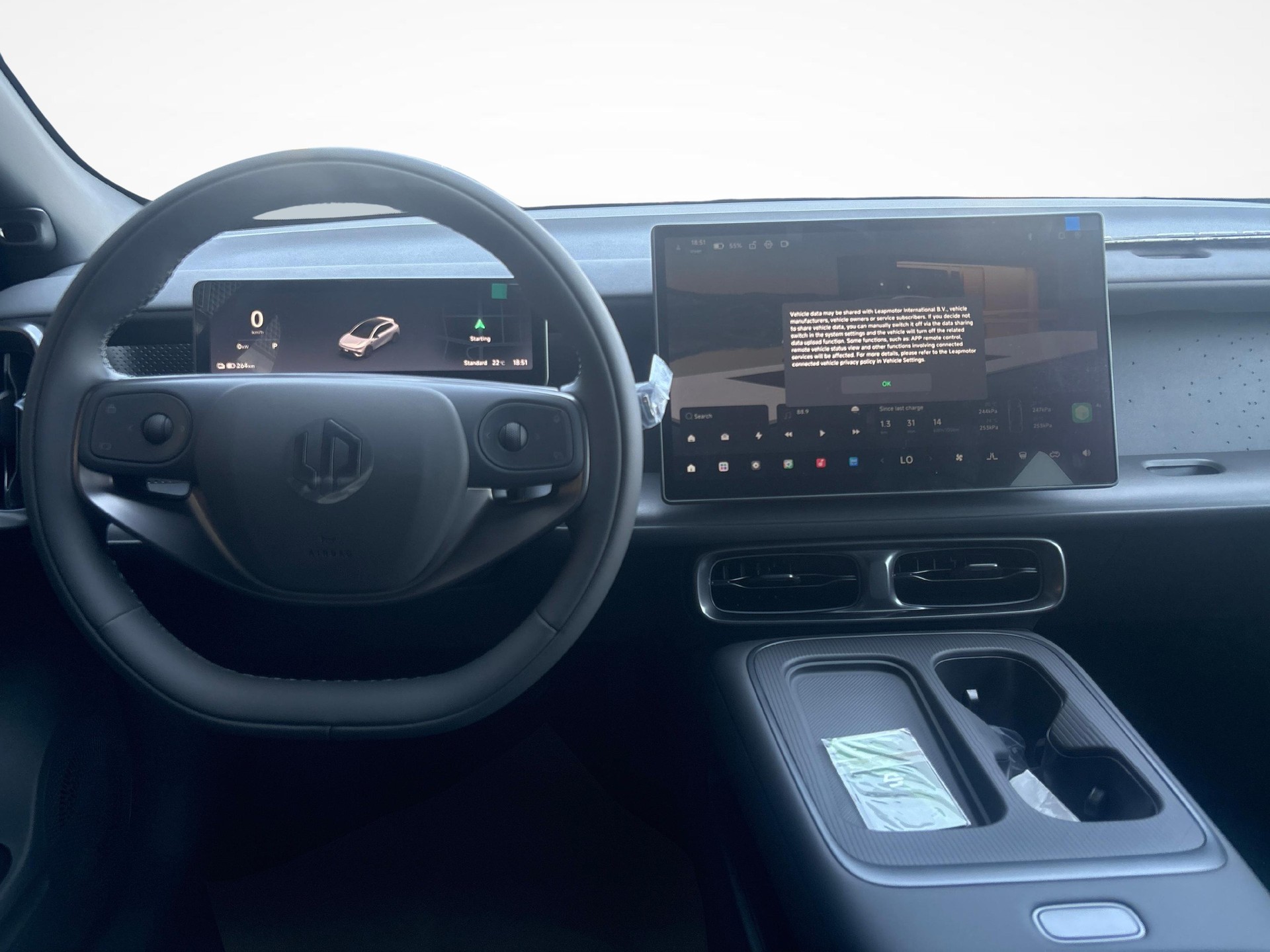 LEAPMOTOR B05 EV-image-8