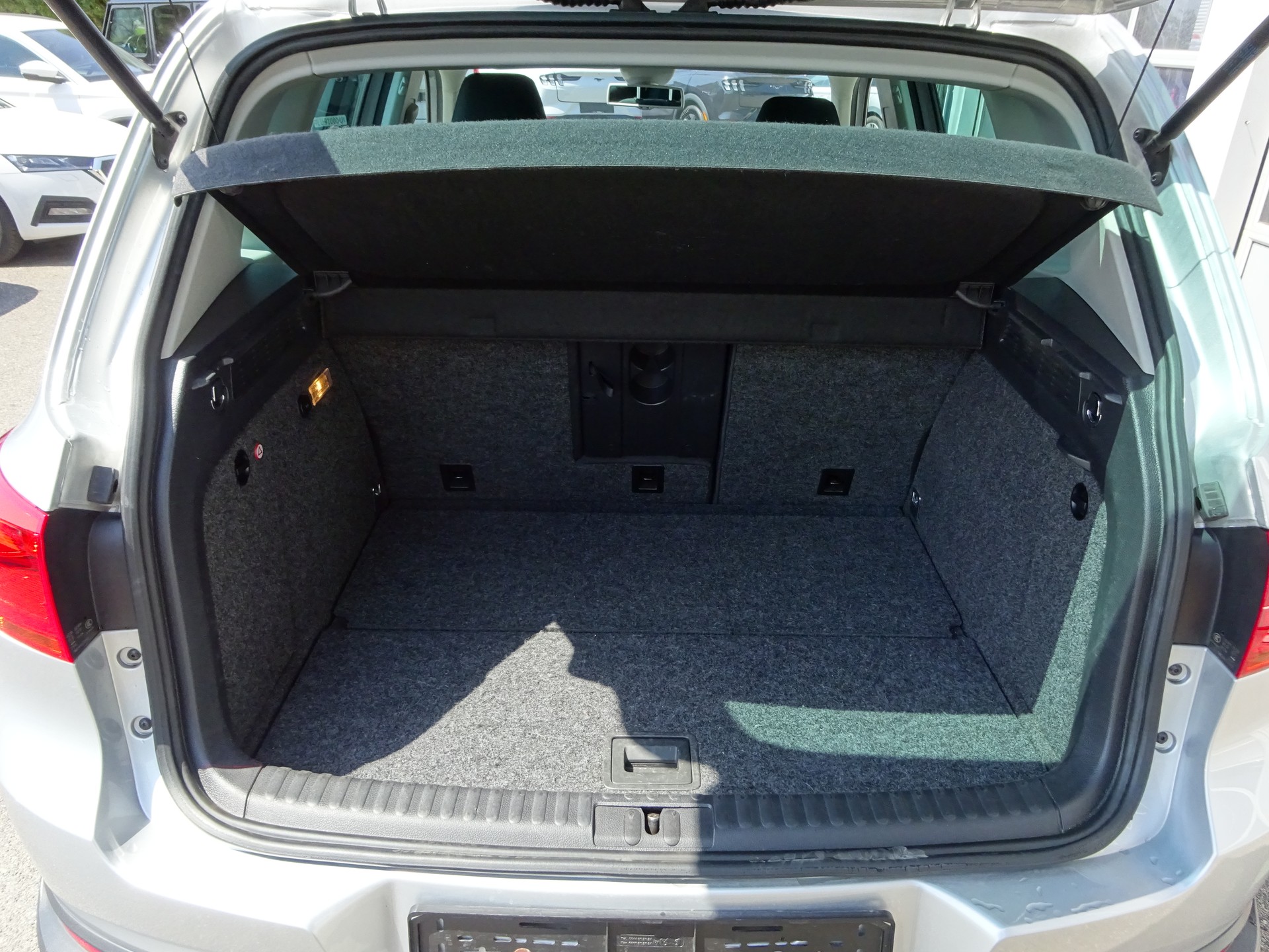 VW Tiguan 2.0 TDI BlueMotion Sport&Style 4Motion DSG-image-12