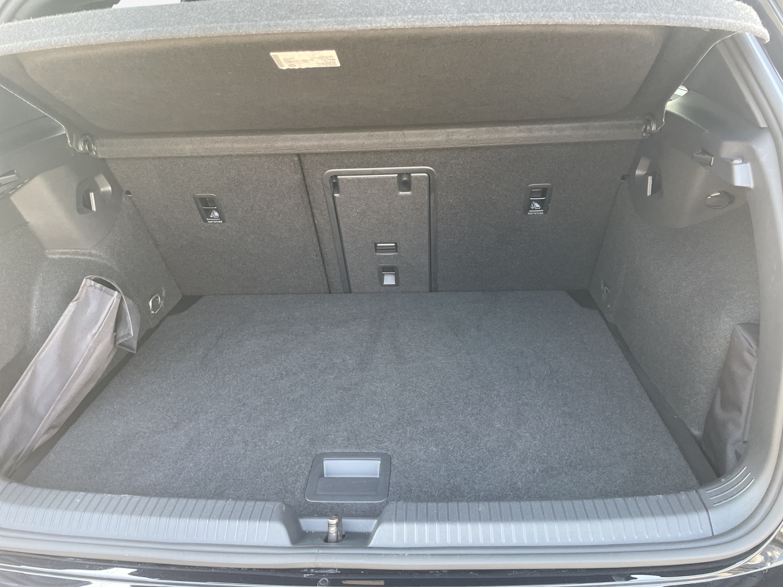 VW Golf 2.0 TSI R DSG 4Motion R 20 Years-image-15