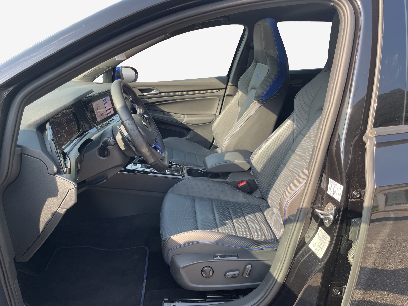VW Golf 2.0 TSI R DSG 4Motion R 20 Years-image-7