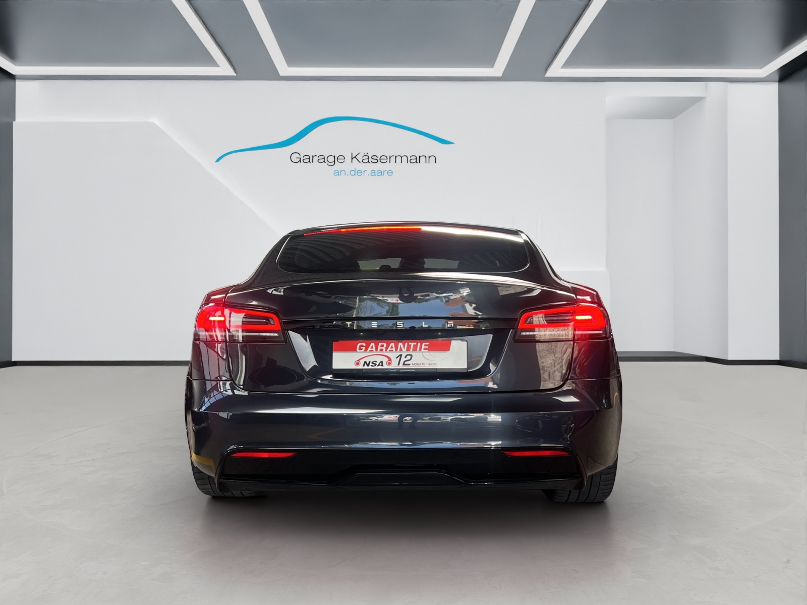TESLA Model S-image-5