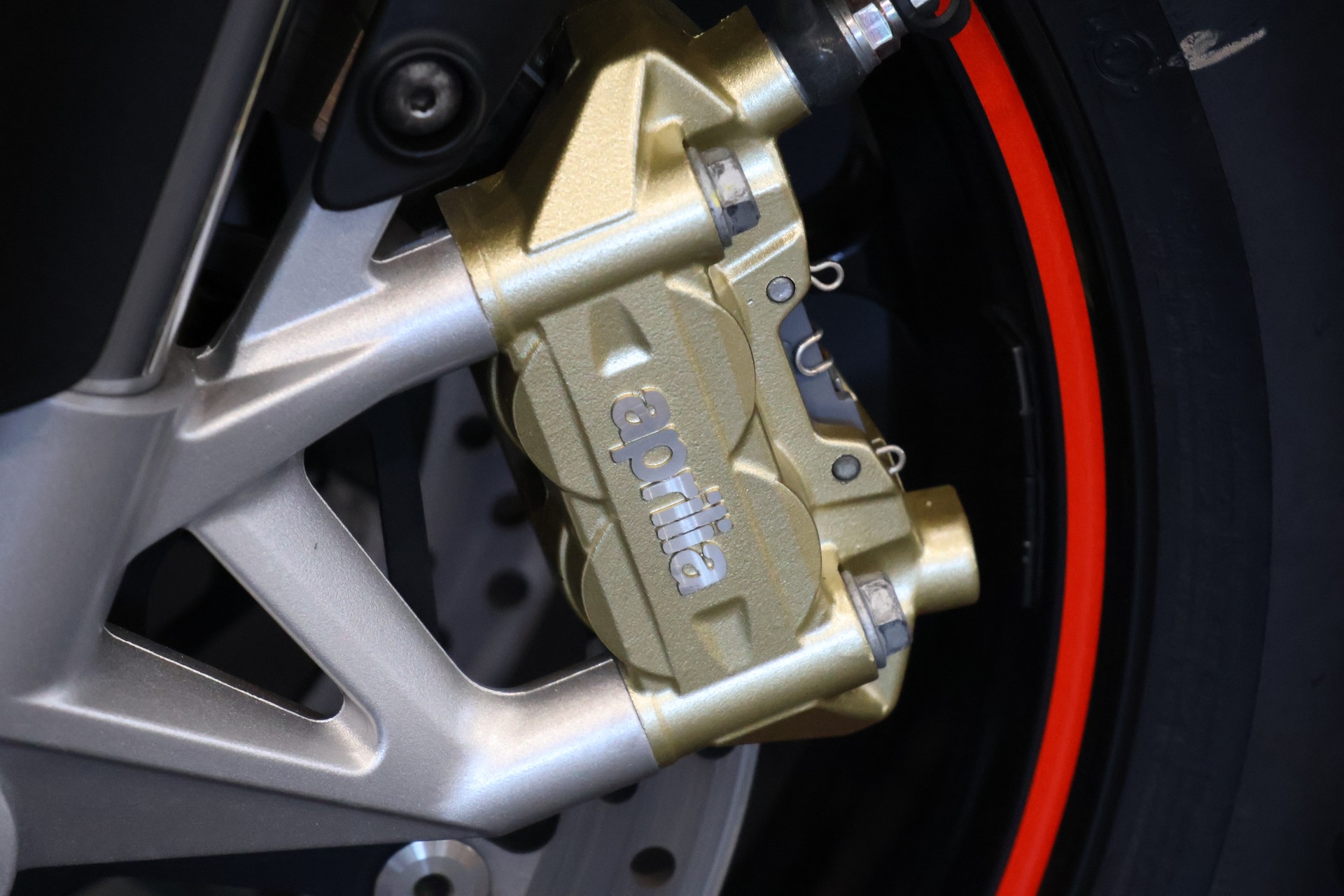 APRILIA Dorsoduro SMV 900 ABS (35kw)-image-6