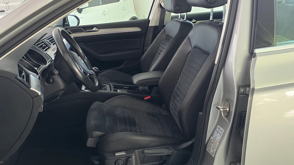 VW Passat 2.0 TDI R-Line Highline 4Motion-image-7