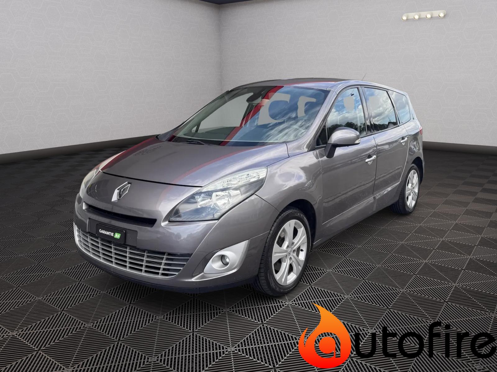 RENAULT Scénic 1.4 16V Turbo Dynamique-image-0