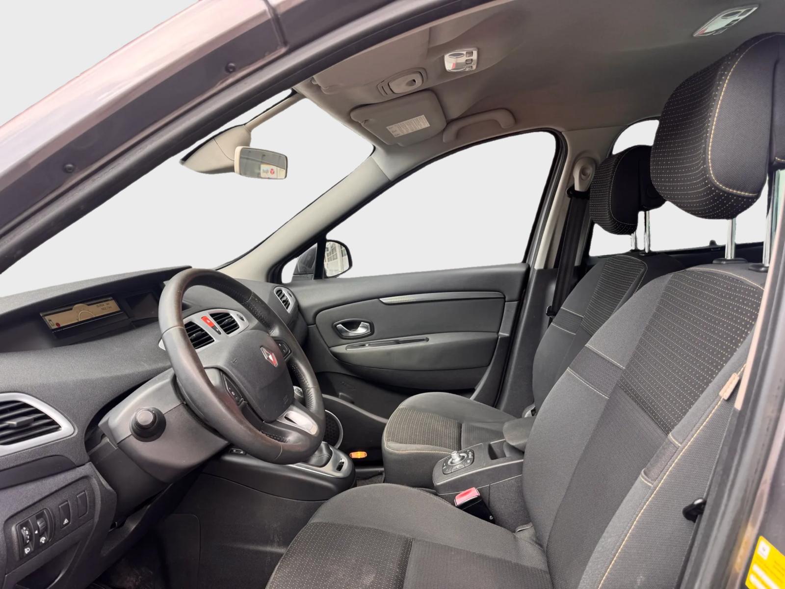 RENAULT Scénic 1.4 16V Turbo Dynamique-image-6
