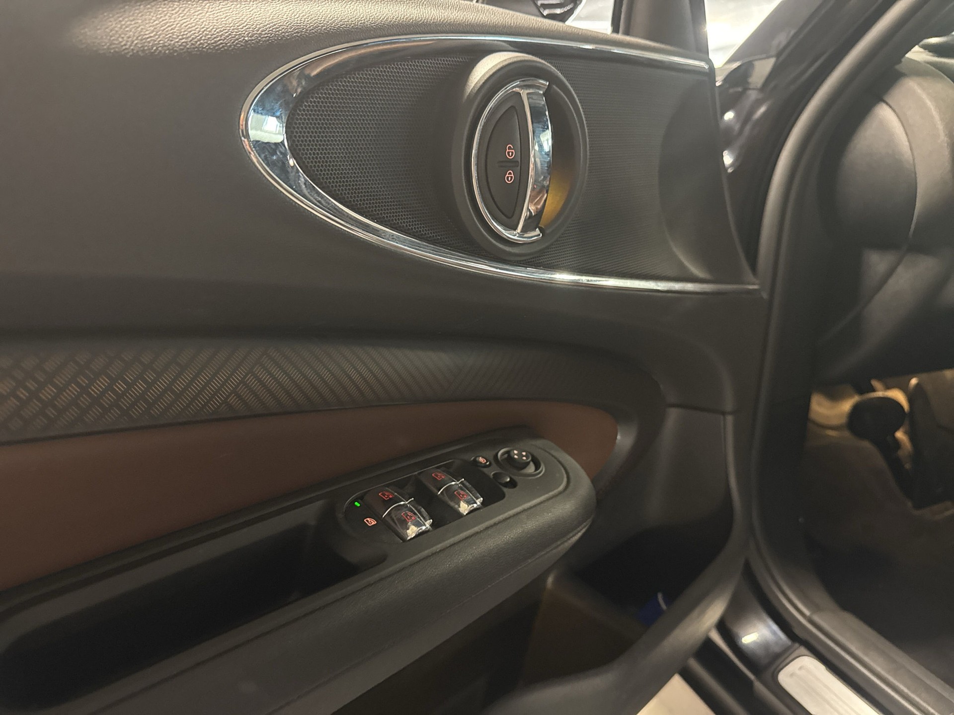 MINI Clubman Cooper S ALL4 Steptronic-image-16