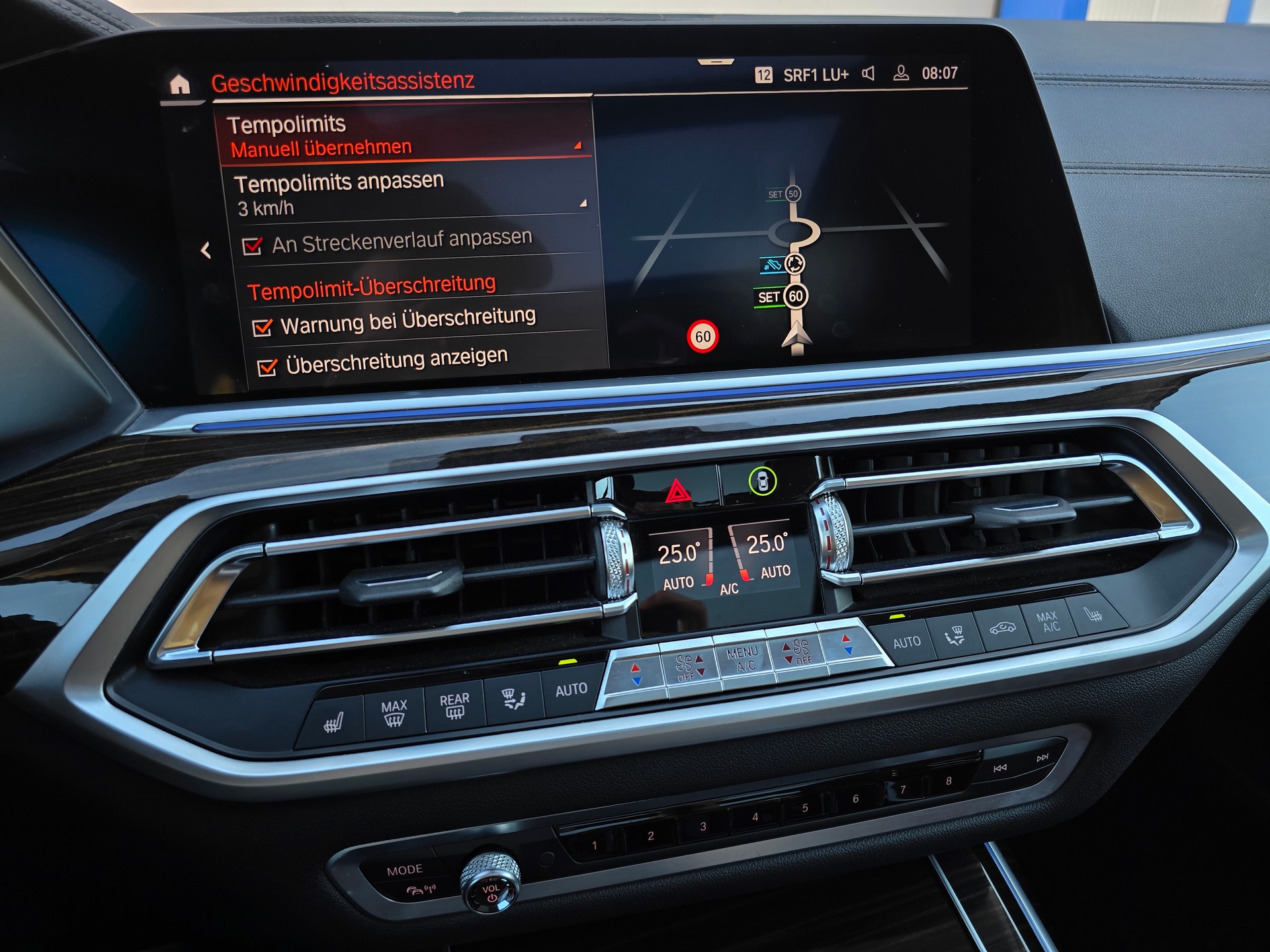 BMW X7 xDrive 40i Steptronic Luftfederung 7-Sitzer-image-23