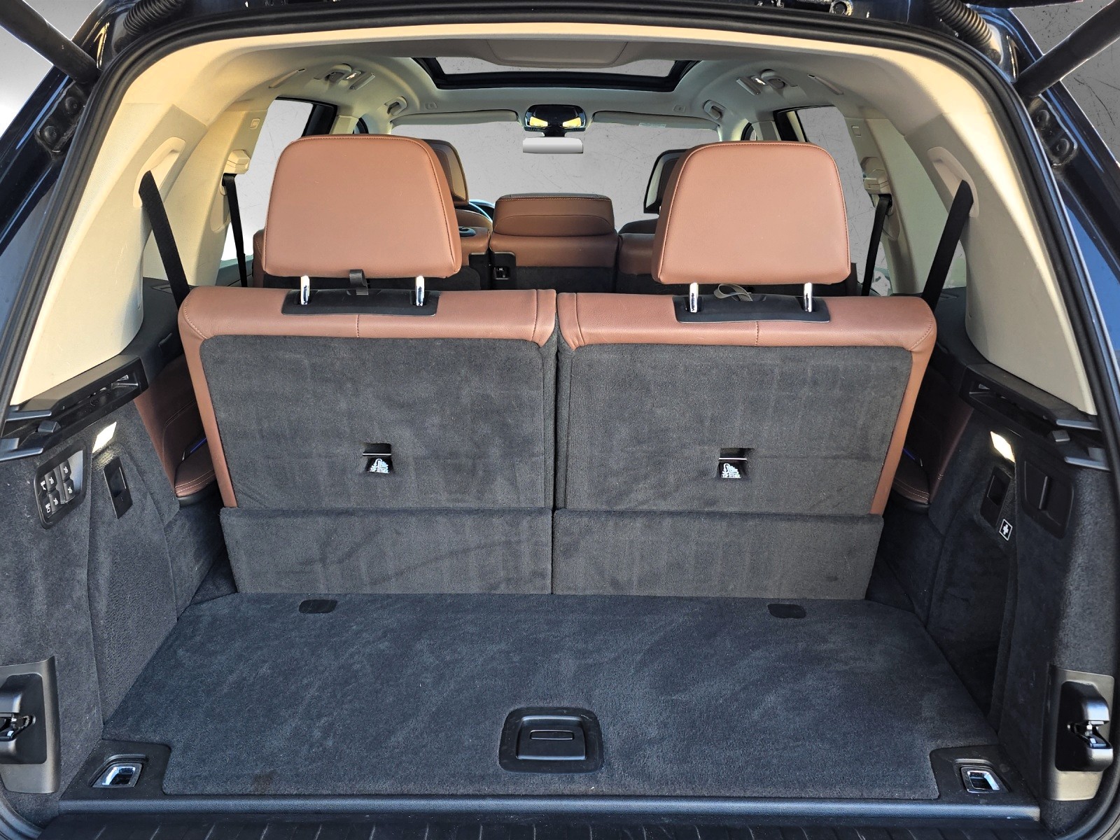 BMW X7 xDrive 40i Steptronic Luftfederung 7-Sitzer-image-18