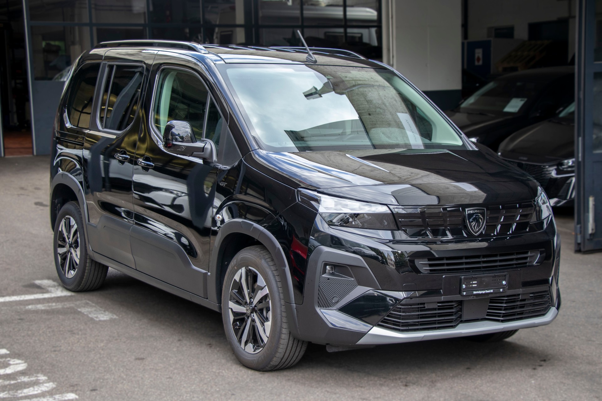 PEUGEOT Rifter 1.5 BlueHDi GT EAT8-image-2