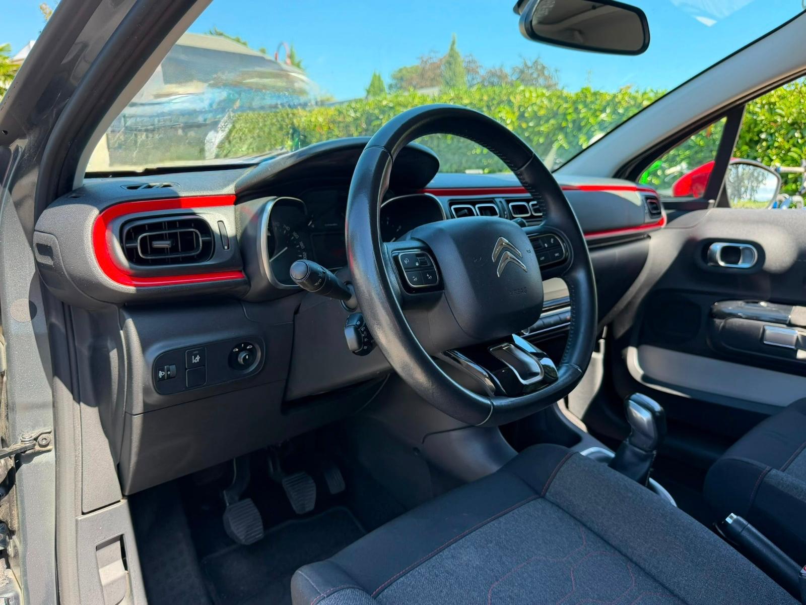 CITROEN C3 1.2i PureTech Feel-image-9