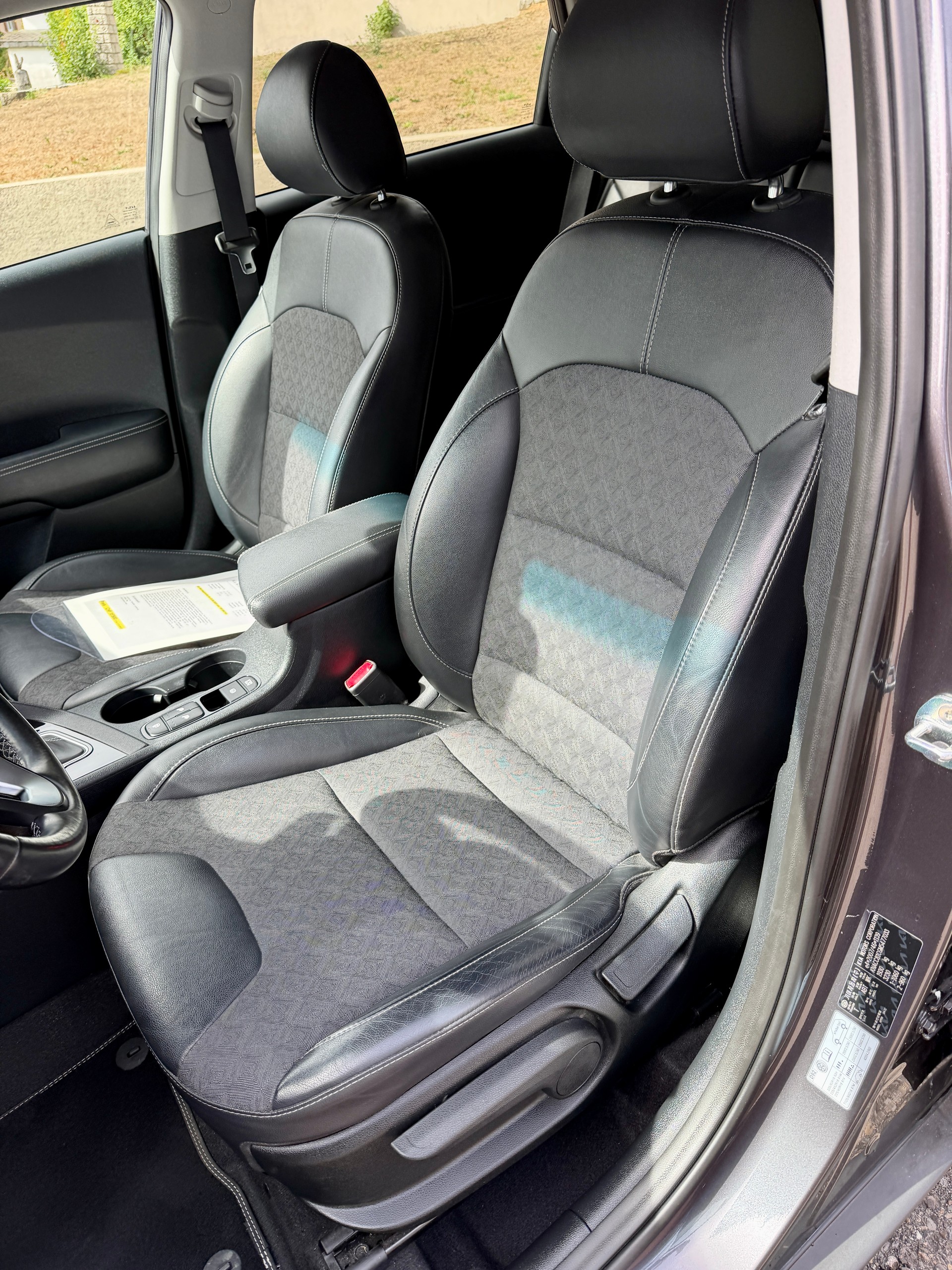 KIA Niro 1.6GDi Hybrid Power DCT-image-6