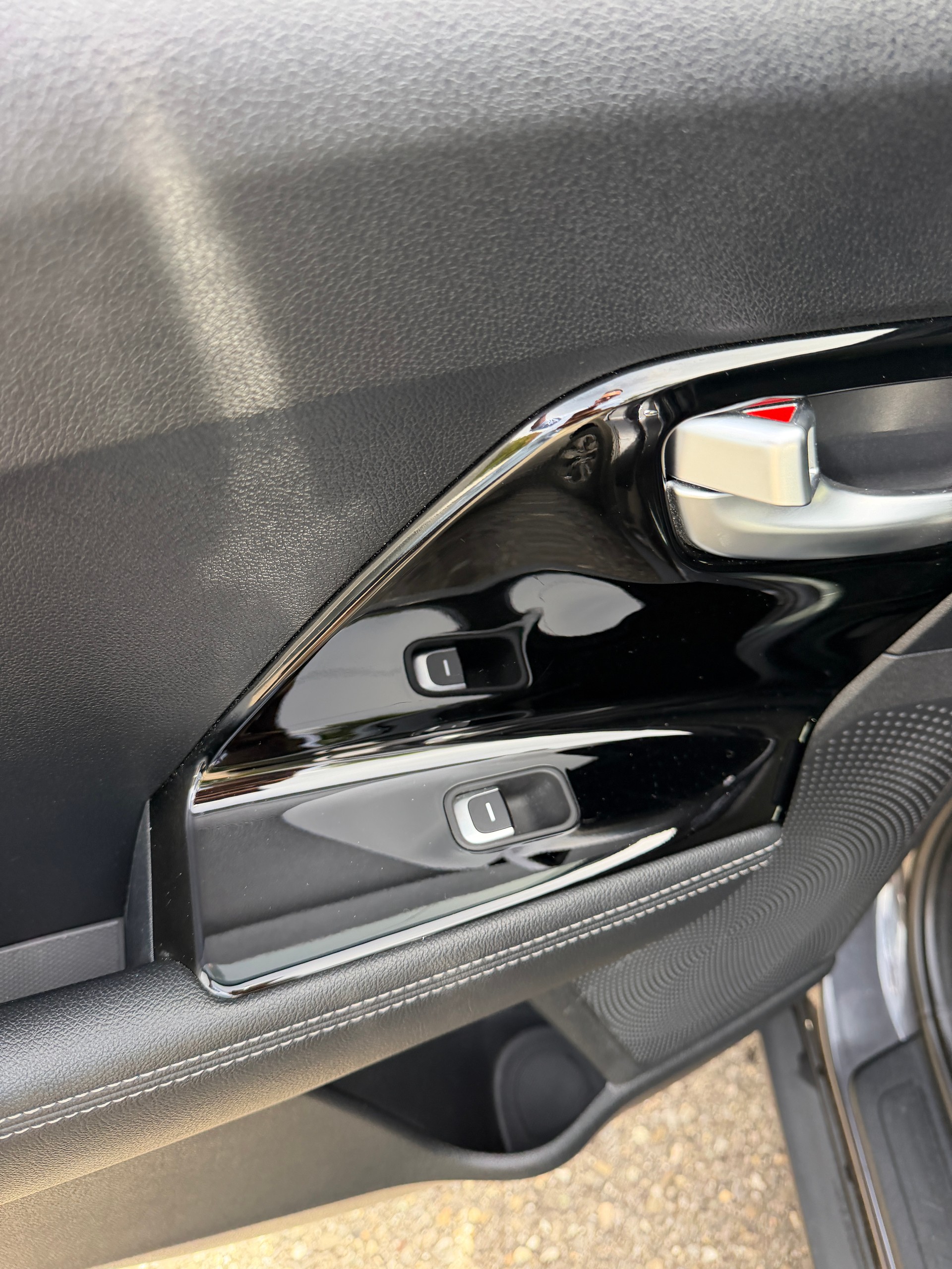KIA Niro 1.6GDi Hybrid Power DCT-image-11