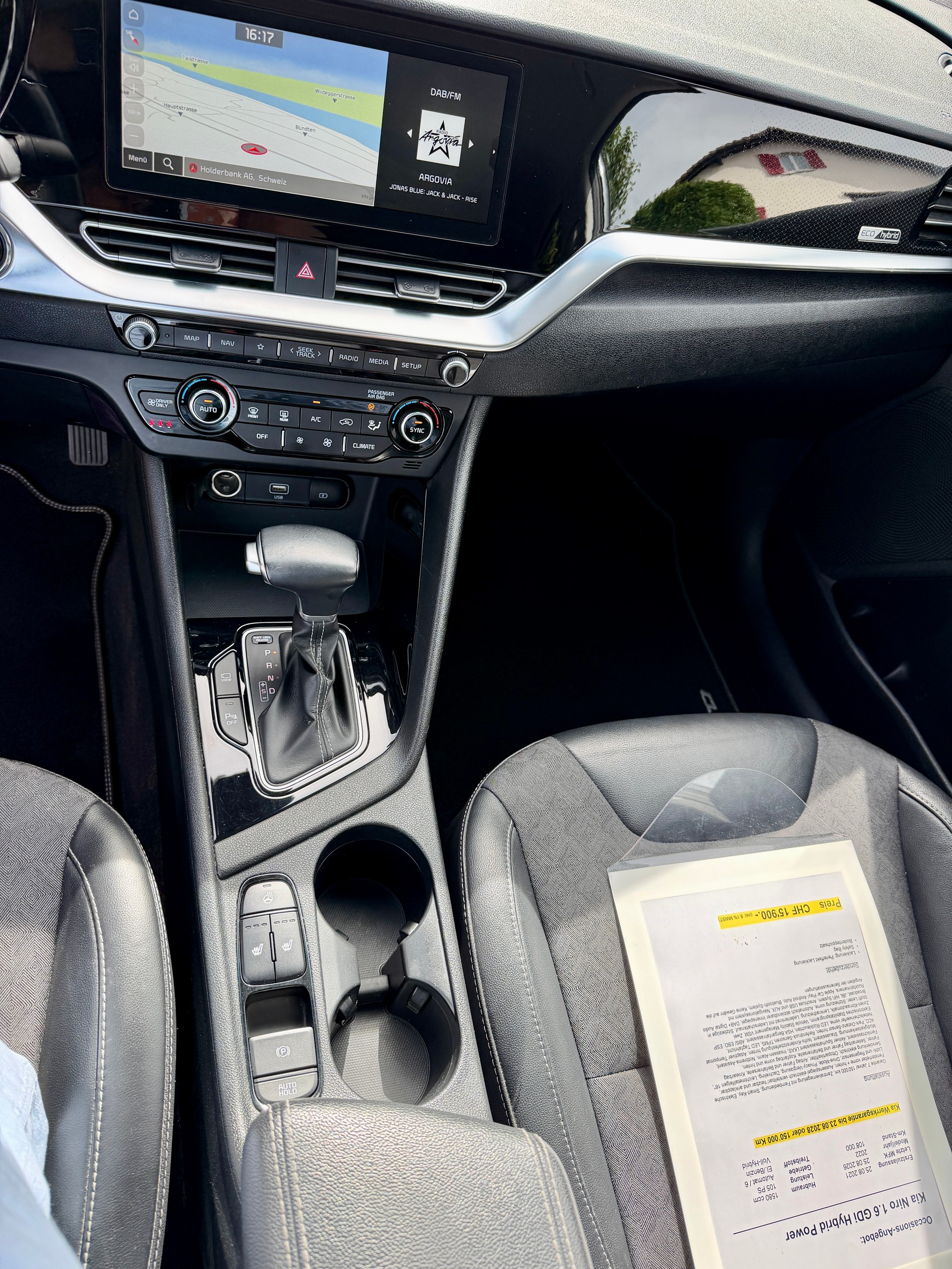 KIA Niro 1.6GDi Hybrid Power DCT-image-9