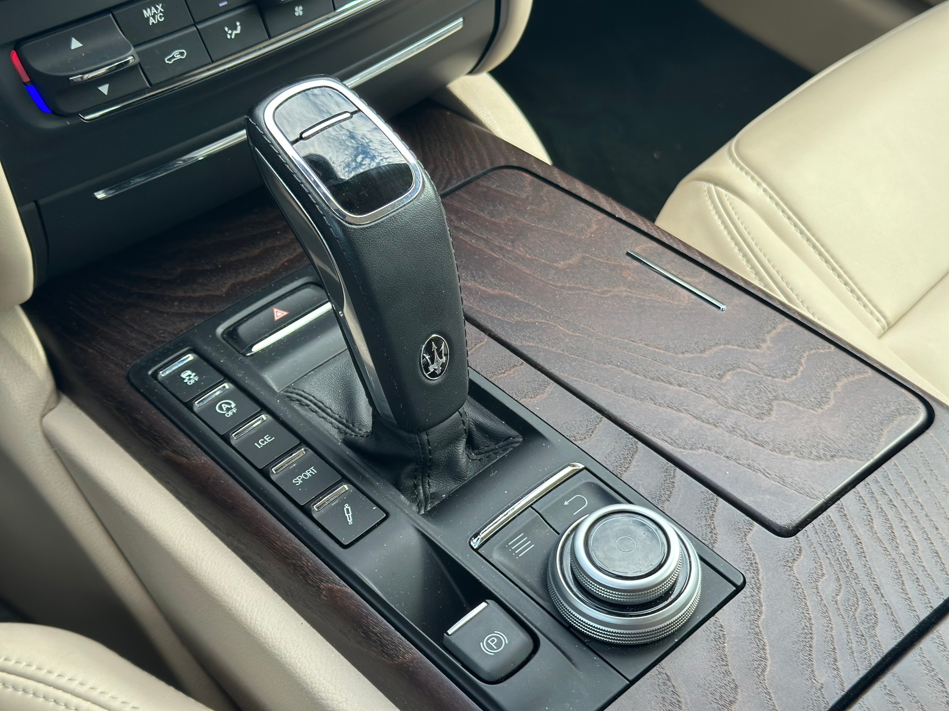 MASERATI Ghibli S Q4 3.0 V6 GranSport-image-16