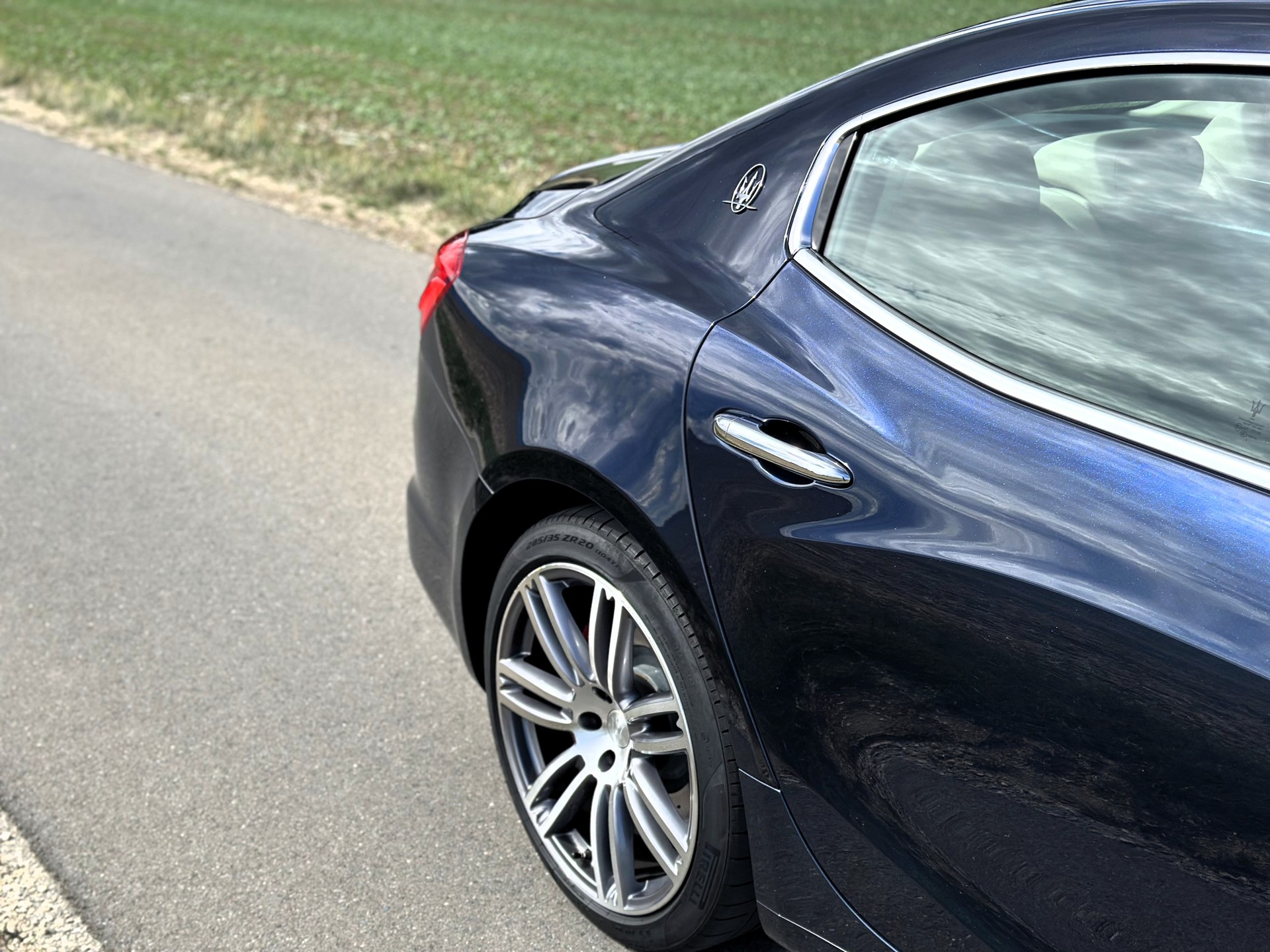 MASERATI Ghibli S Q4 3.0 V6 GranSport-image-6