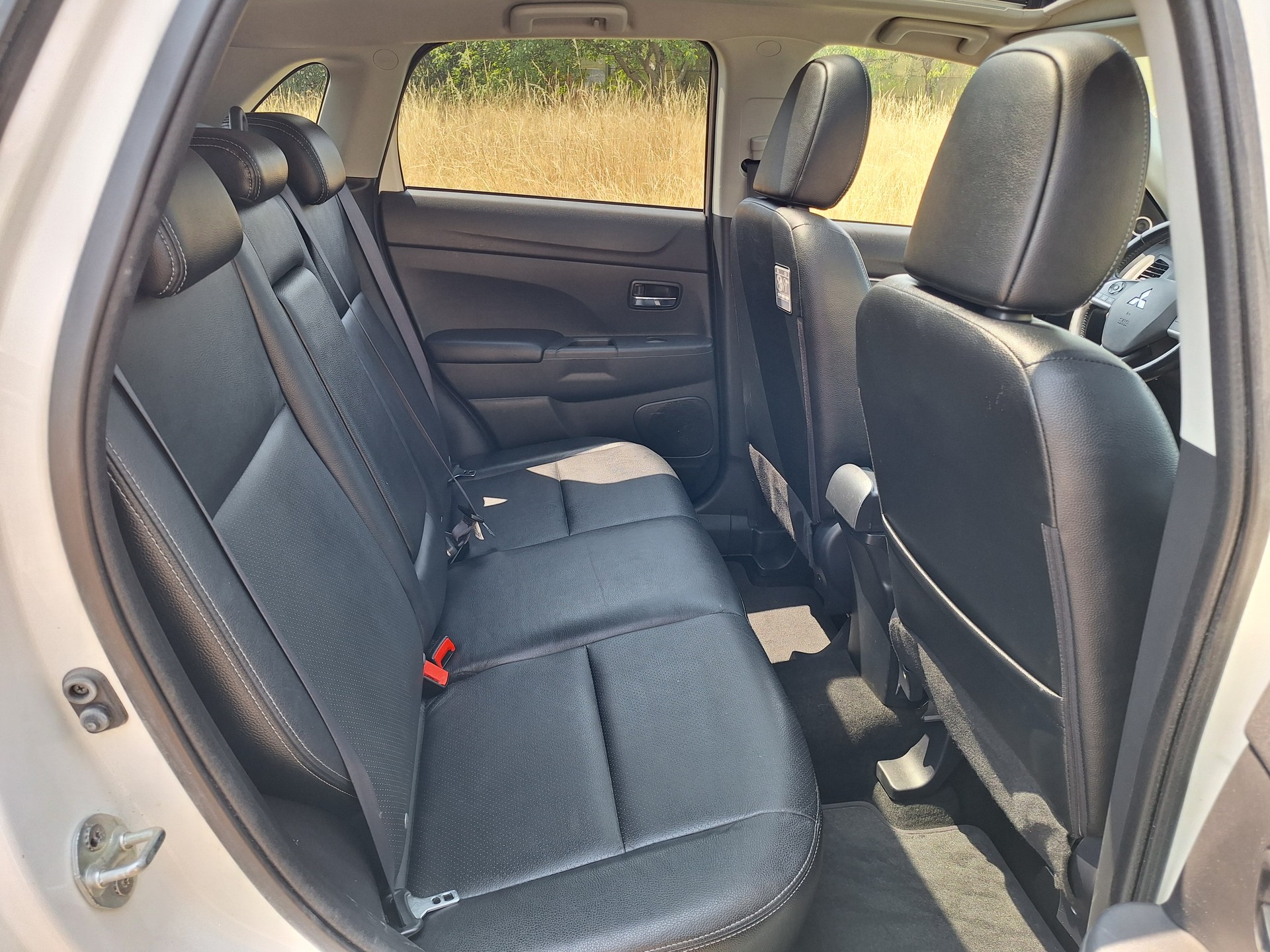 MITSUBISHI ASX 2.2 DID Intense 4WD Automatic-image-8