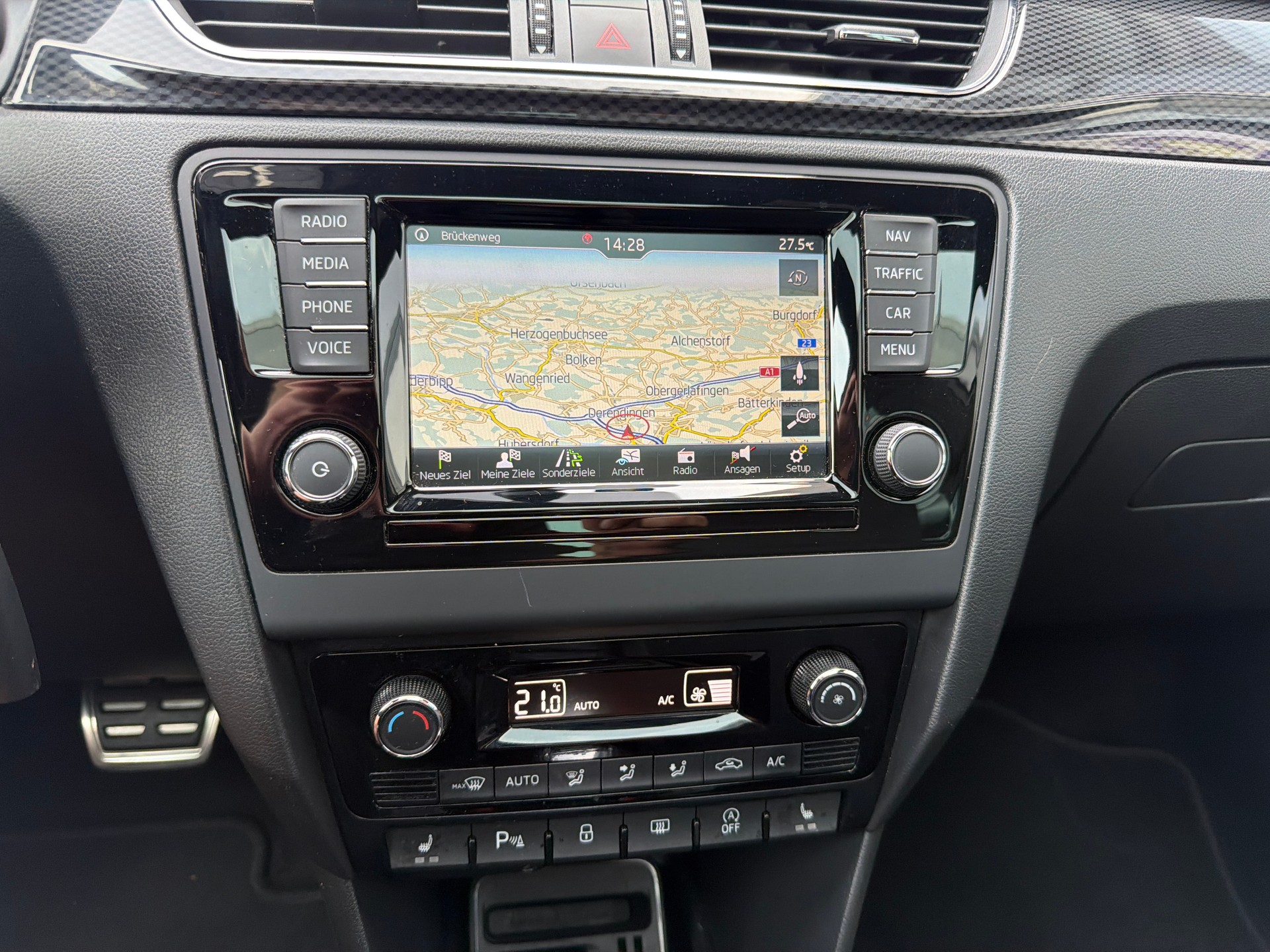 SKODA Rapid Spaceback 1.0 TSI Monte Carlo DSG-image-13