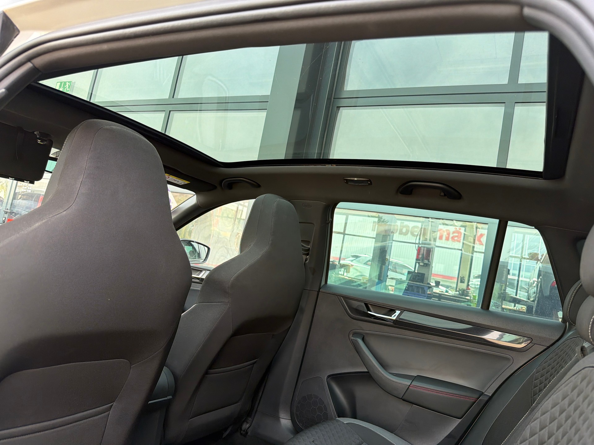 SKODA Rapid Spaceback 1.0 TSI Monte Carlo DSG-image-7