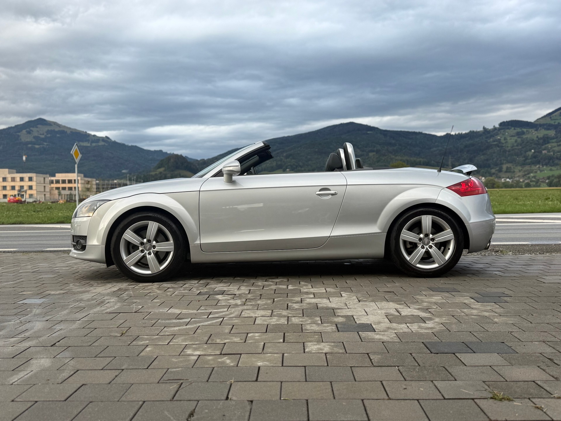AUDI TT Roadster 1.8 TFSI-image-4