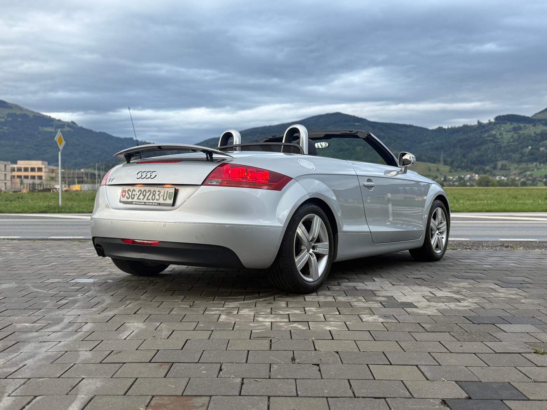 AUDI TT Roadster 1.8 TFSI-image-6
