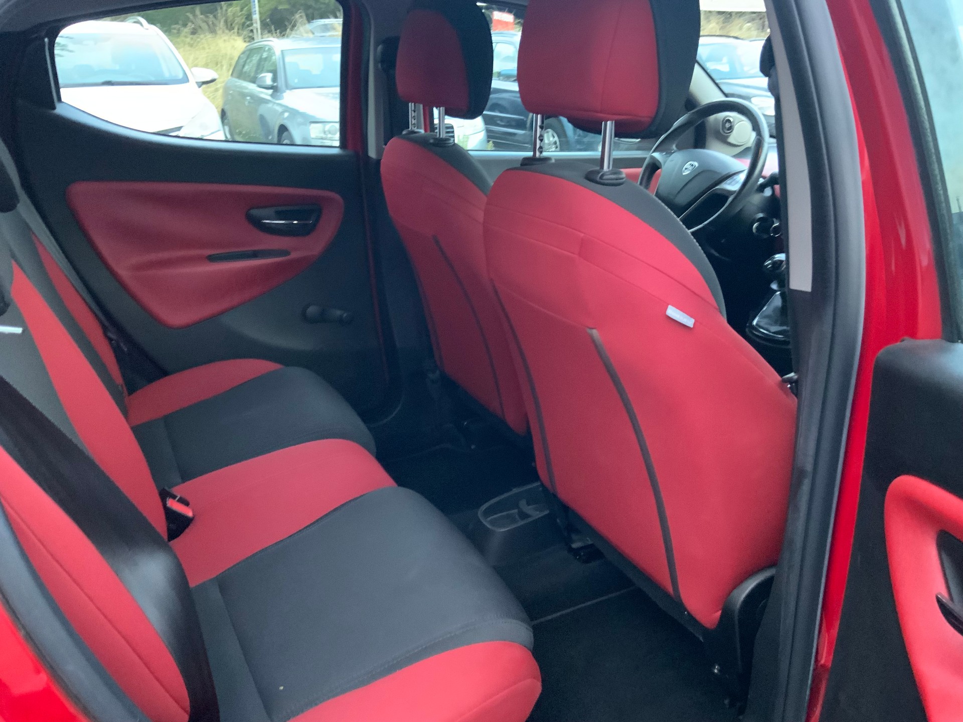 LANCIA Ypsilon 1.2 Black&Red-image-13