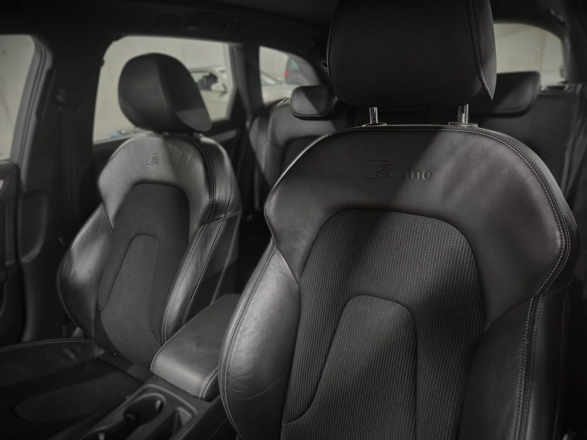 AUDI A4 Avant 3.0 TDI quattro S-tronic-image-14