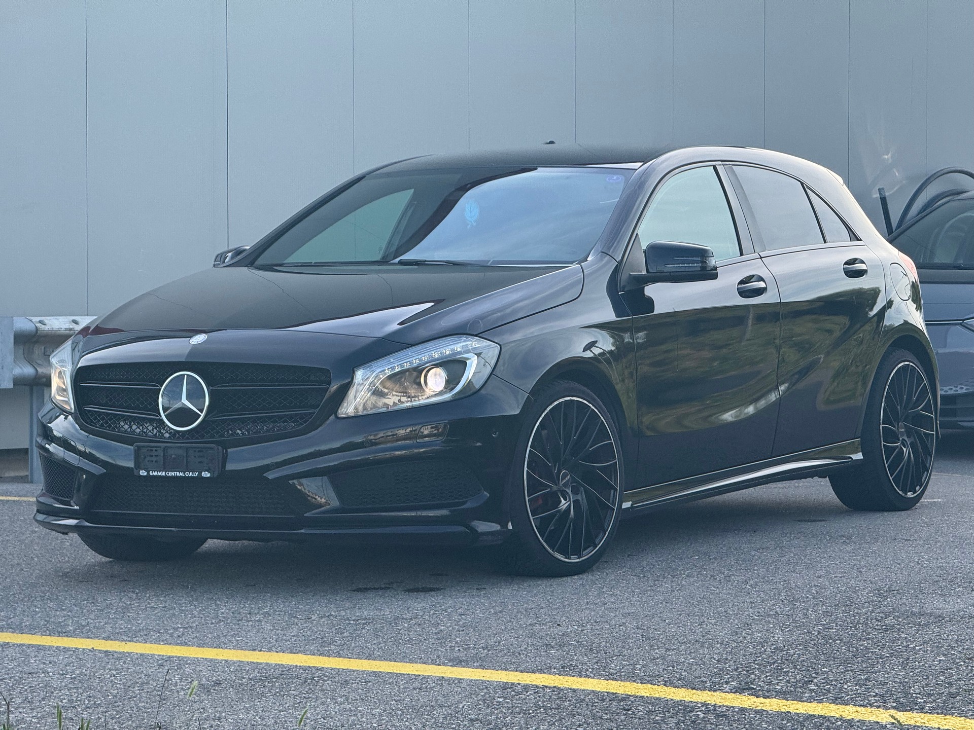 MERCEDES-BENZ A 250 AMG Line 4Matic 7G-DCT