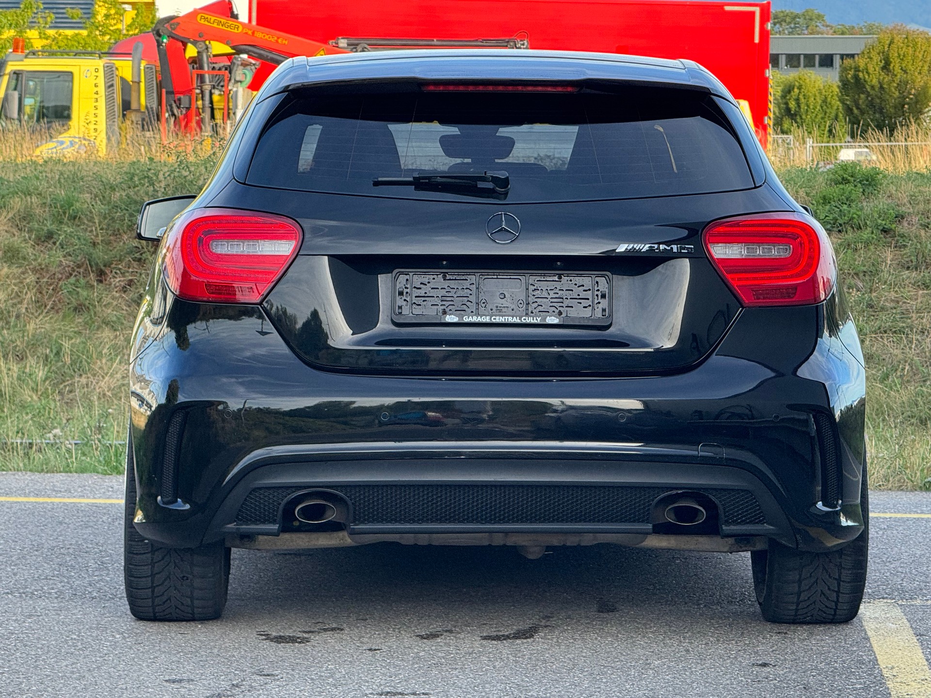 MERCEDES-BENZ A 250 AMG Line 4Matic 7G-DCT-image-4