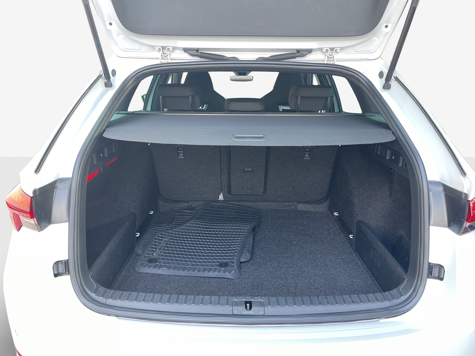 SKODA Octavia Combi 2.0 TSI SportLine DSG 4x4-image-12