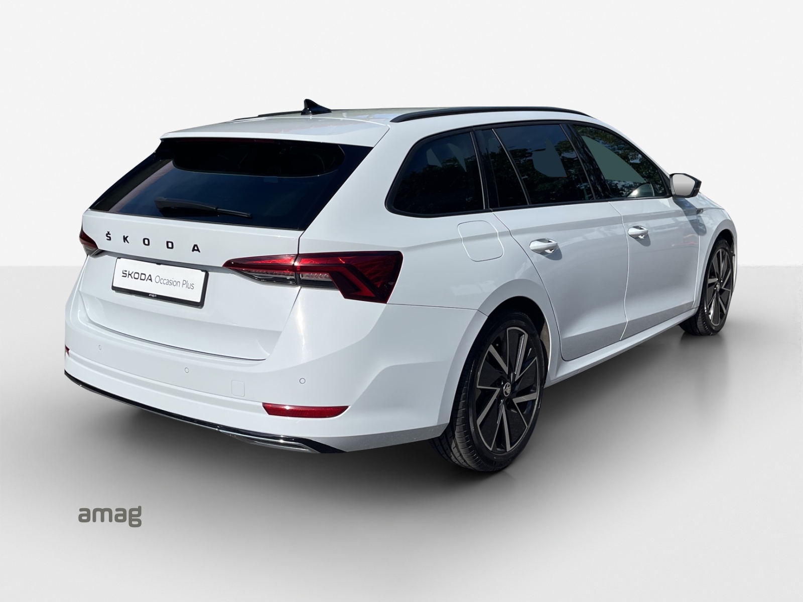 SKODA Octavia Combi 2.0 TSI SportLine DSG 4x4-image-4