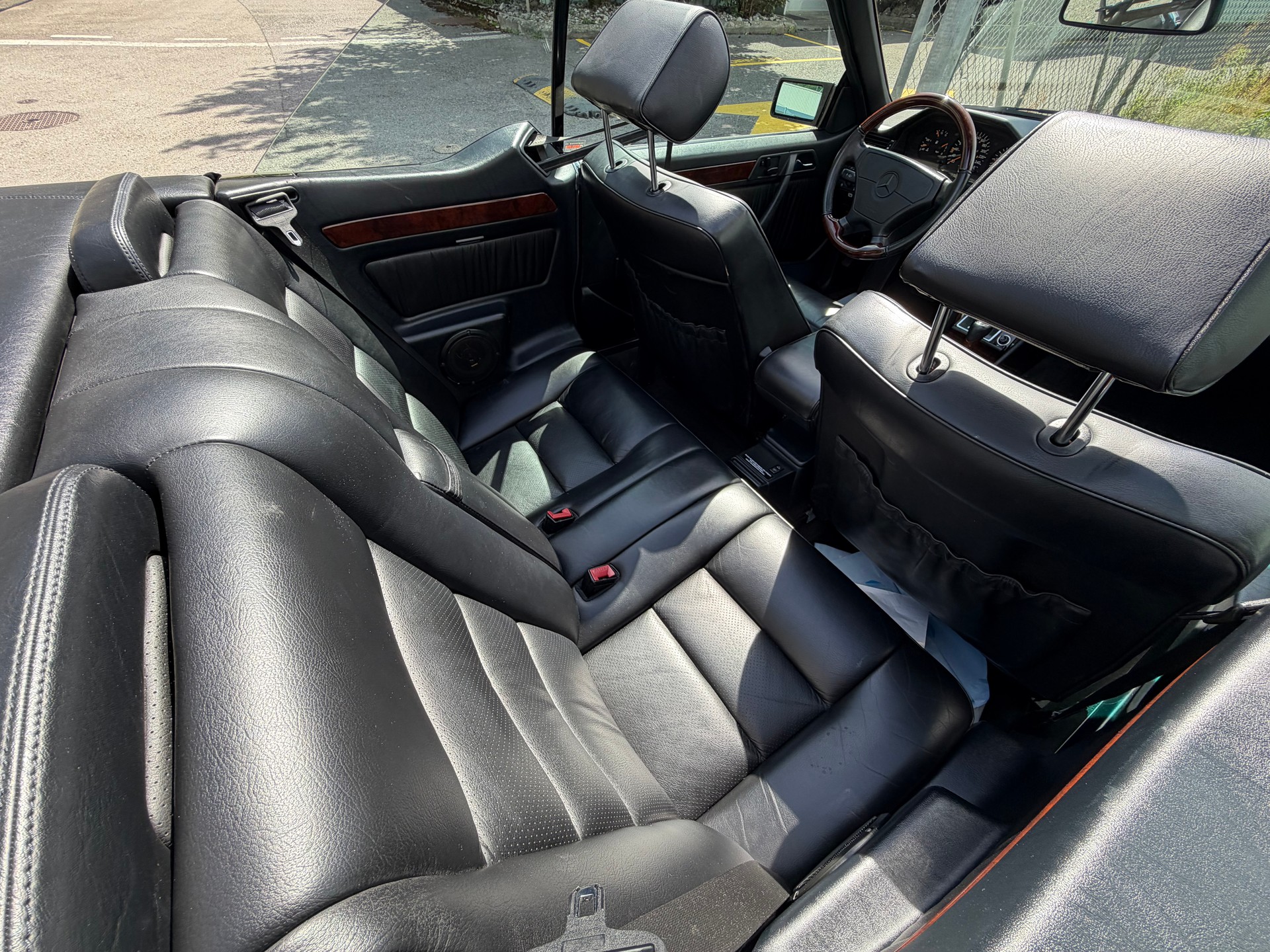 MERCEDES-BENZ 300 CE-24 Cabrio-image-10