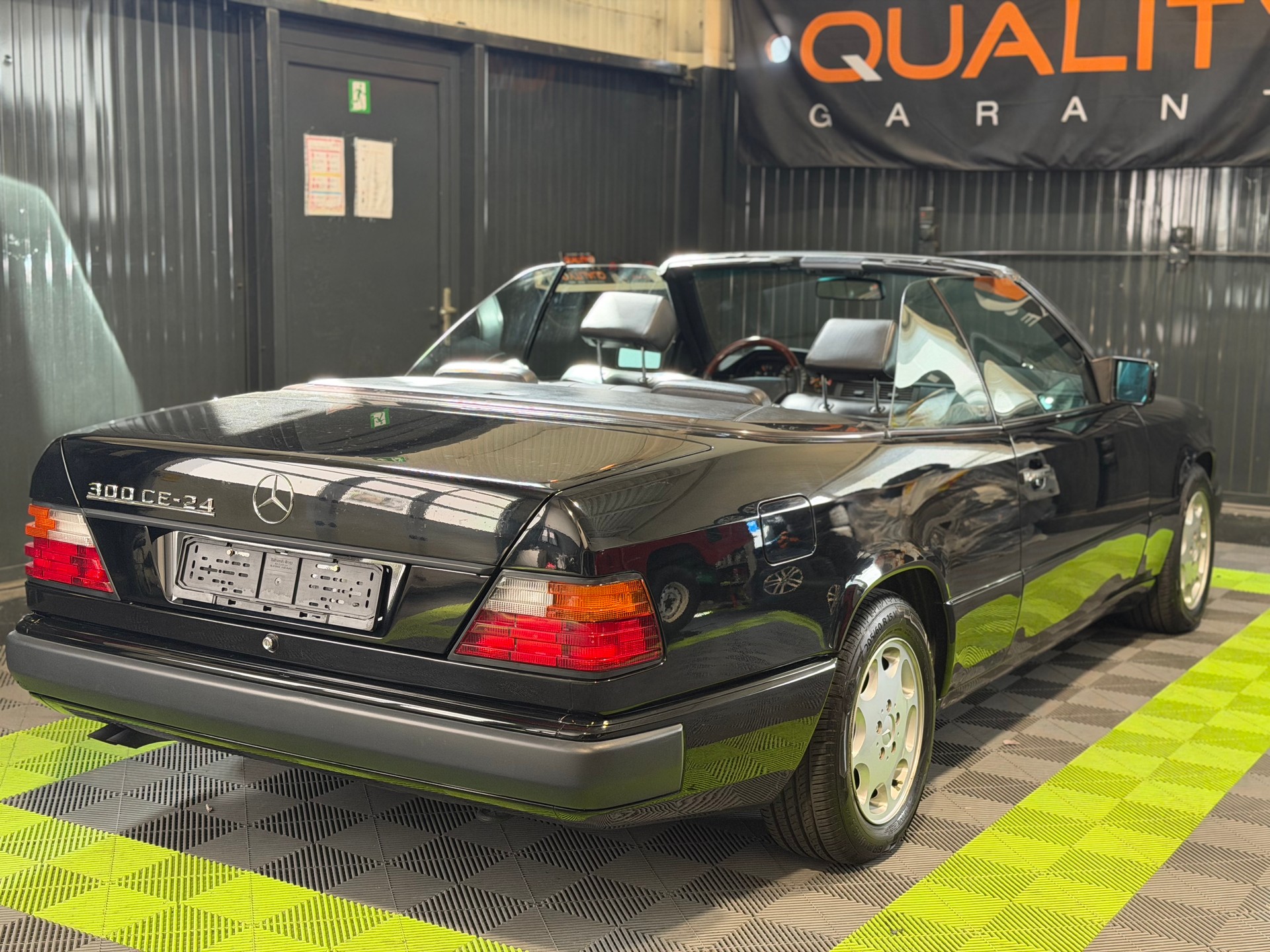 MERCEDES-BENZ 300 CE-24 Cabrio-image-4