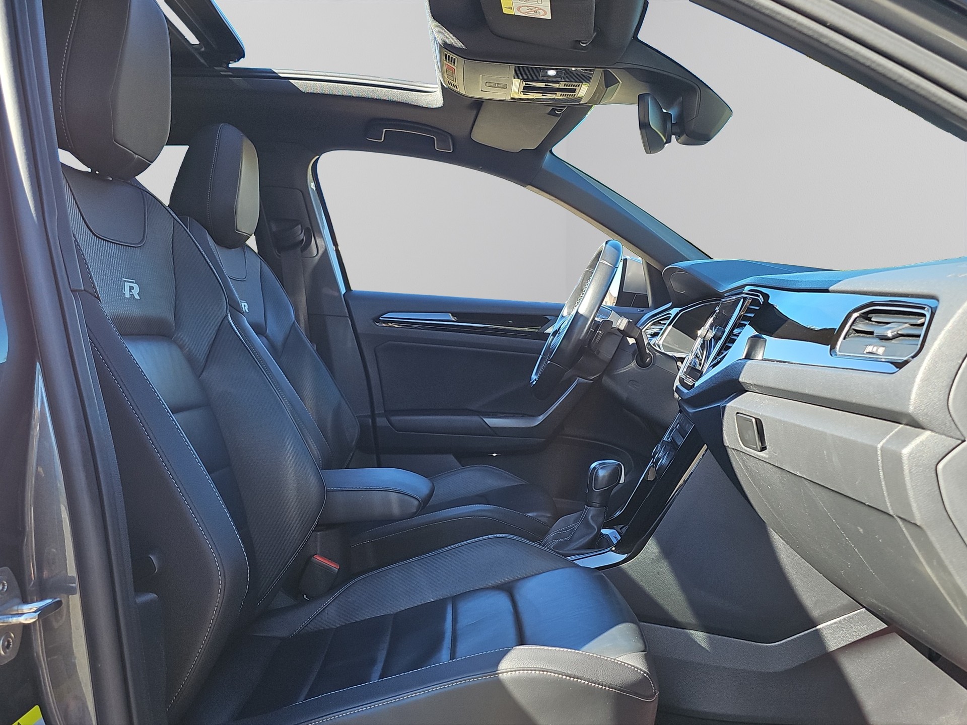 VW T-Roc 2.0 TSI R DSG 4Motion-image-17