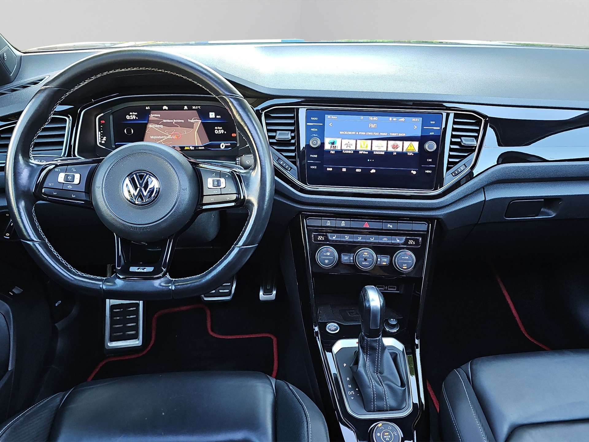 VW T-Roc 2.0 TSI R DSG 4Motion-image-13