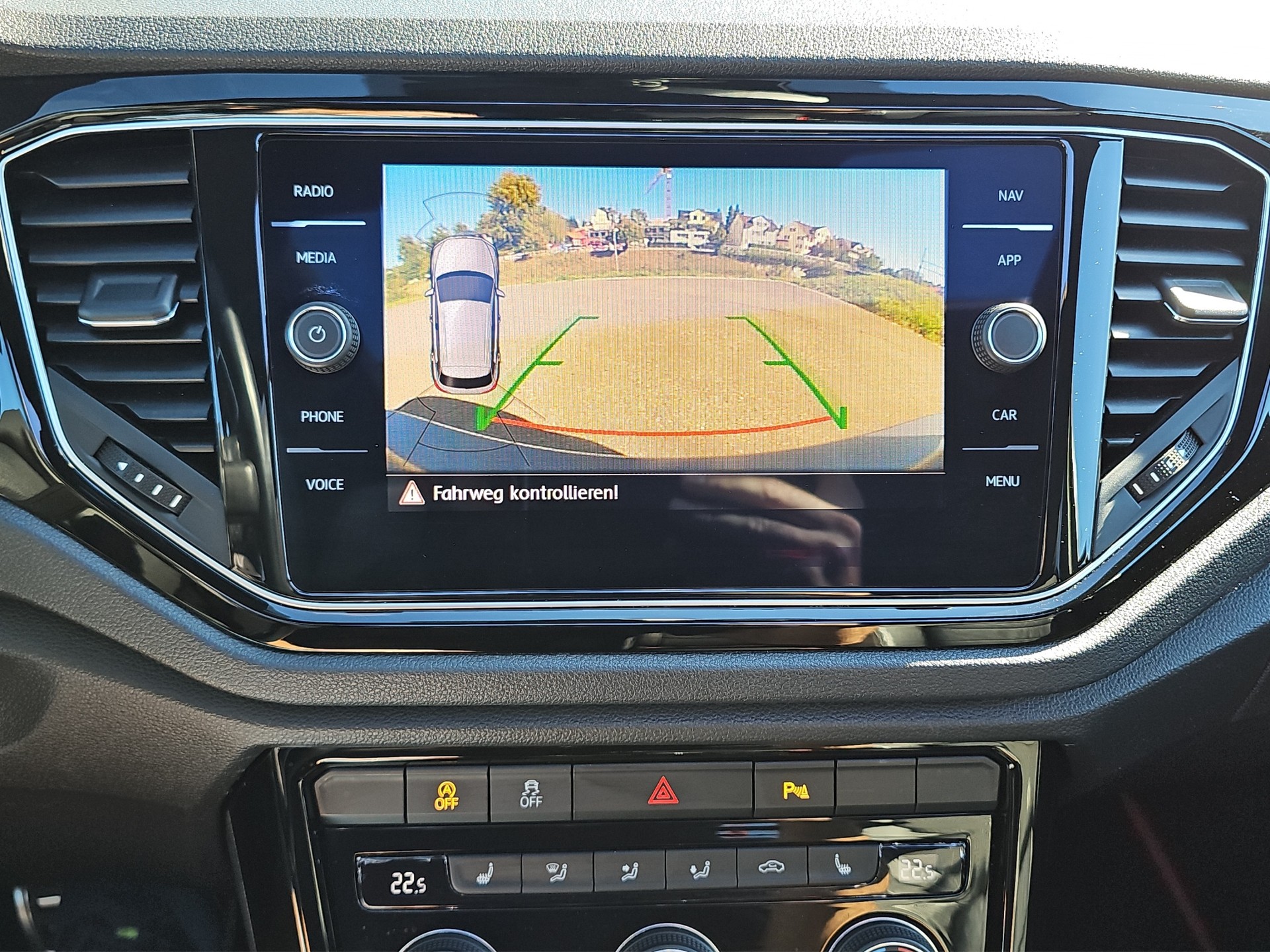 VW T-Roc 2.0 TSI R DSG 4Motion-image-14