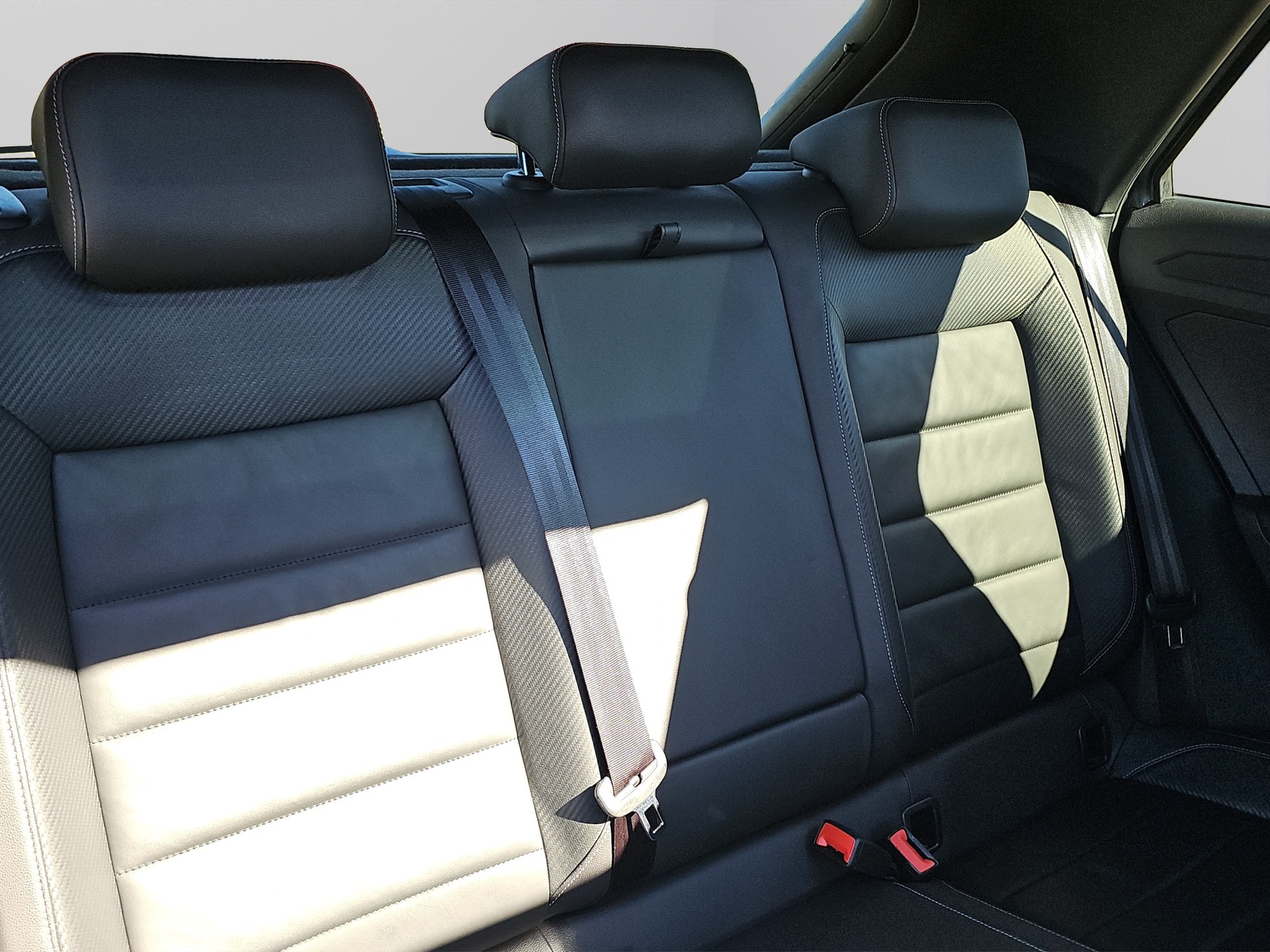 VW T-Roc 2.0 TSI R DSG 4Motion-image-19