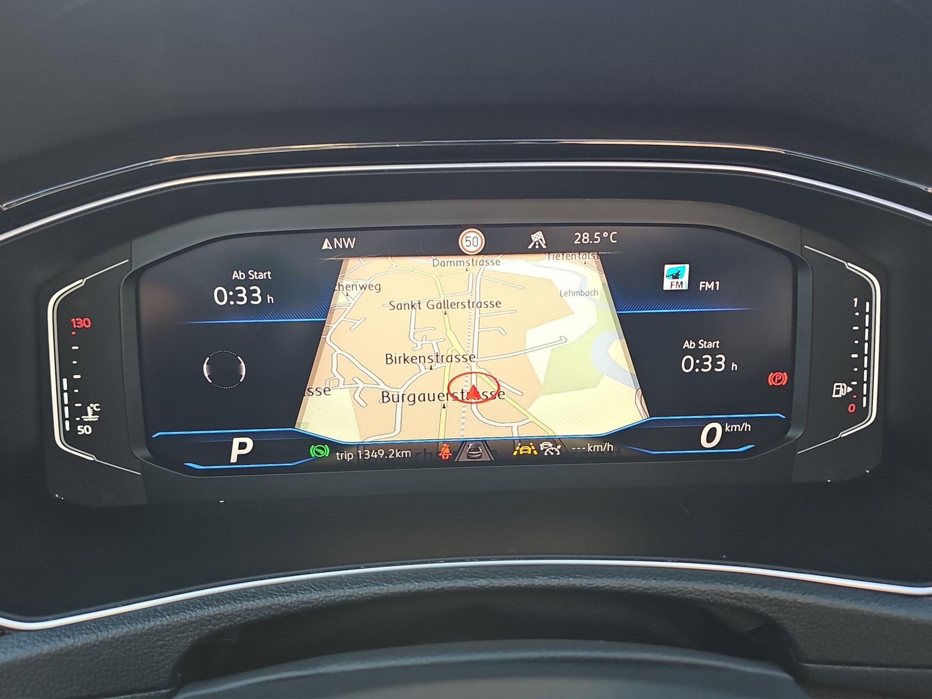 VW T-Roc 2.0 TSI R DSG 4Motion-image-12