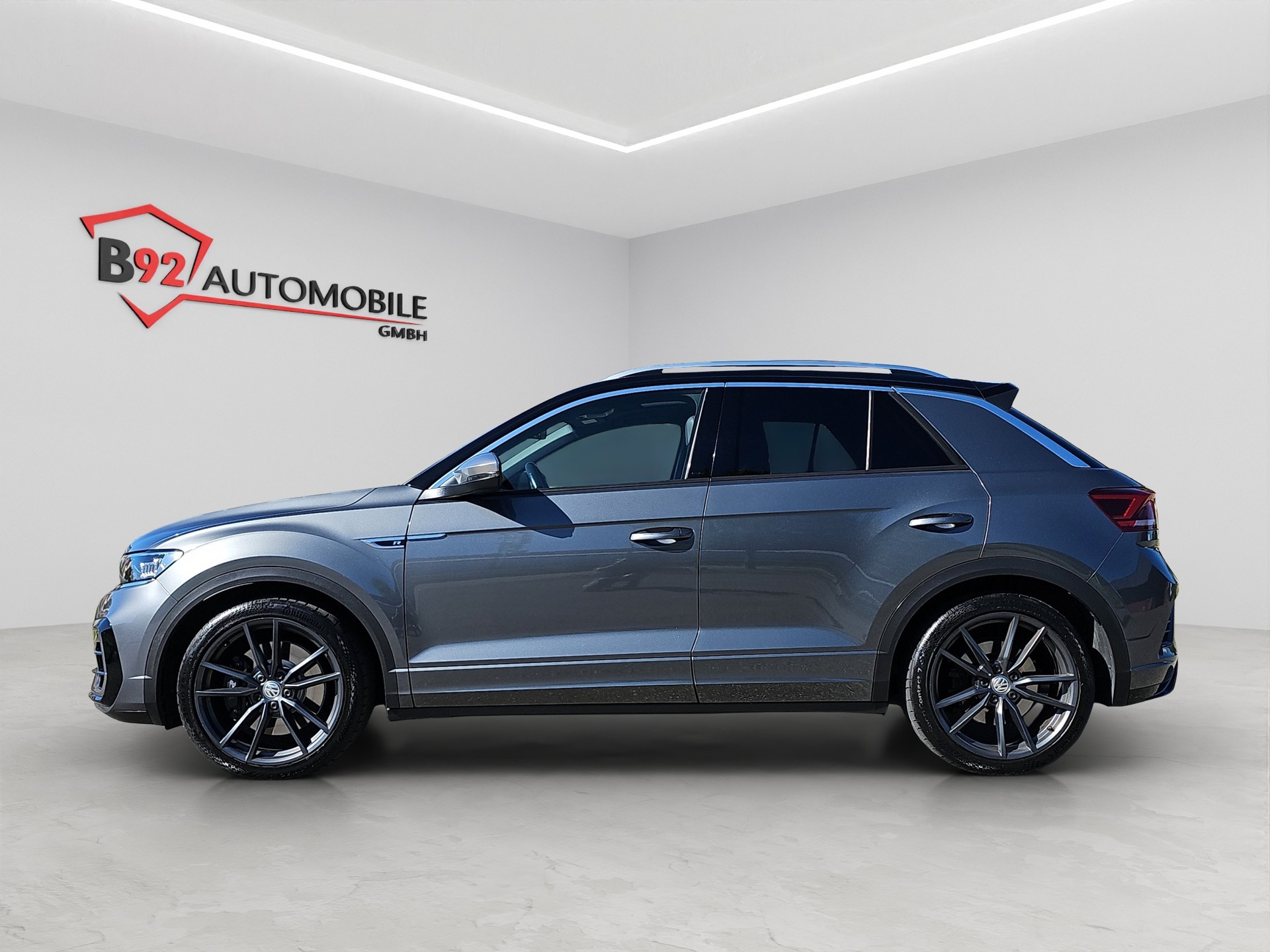 VW T-Roc 2.0 TSI R DSG 4Motion-image-1