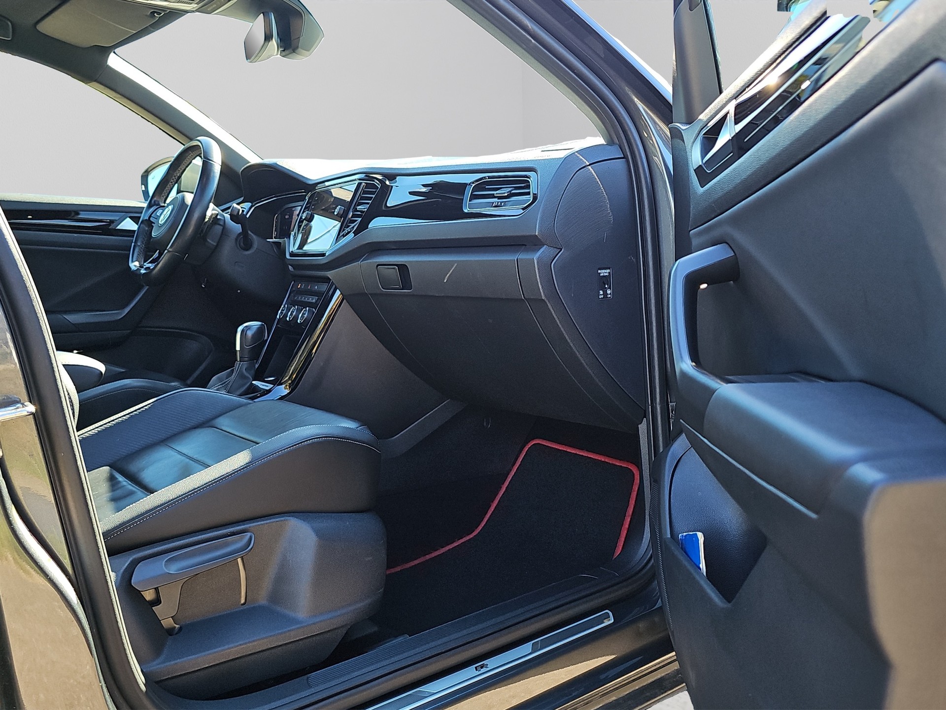 VW T-Roc 2.0 TSI R DSG 4Motion-image-18