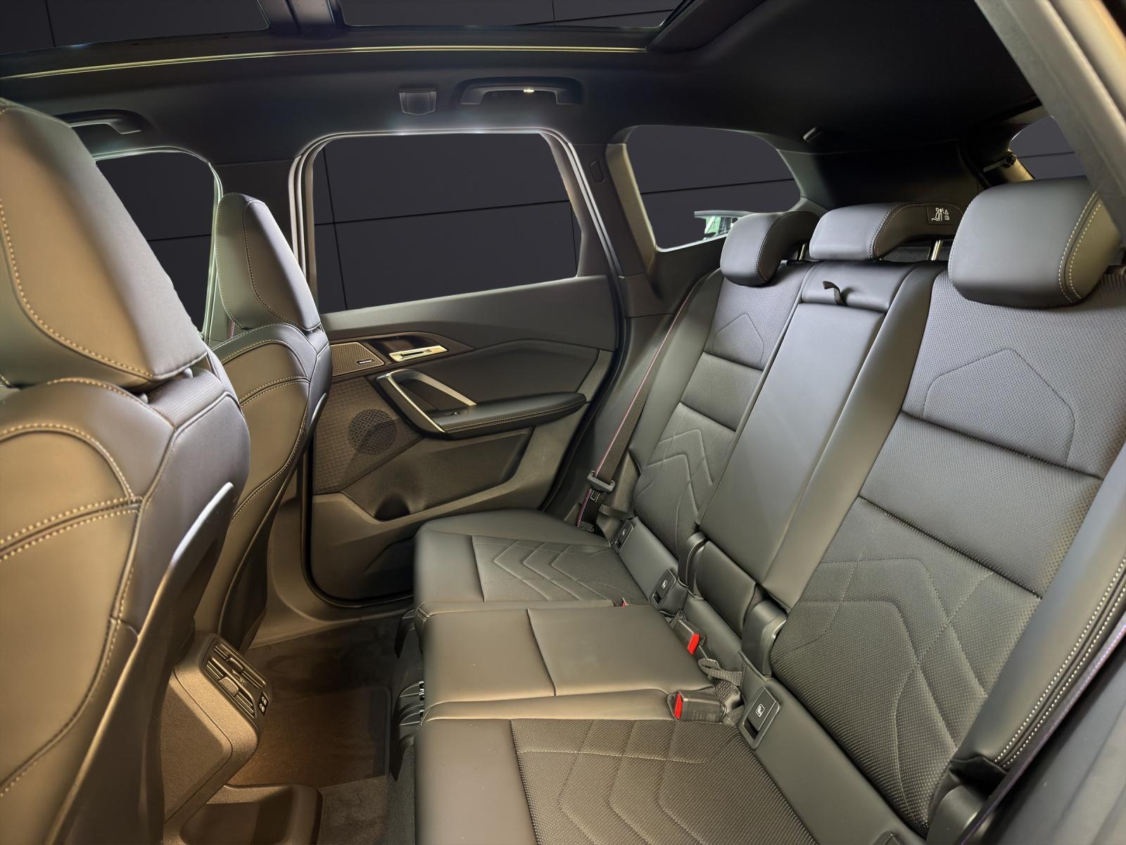 BMW X1 23d xDrive-image-11