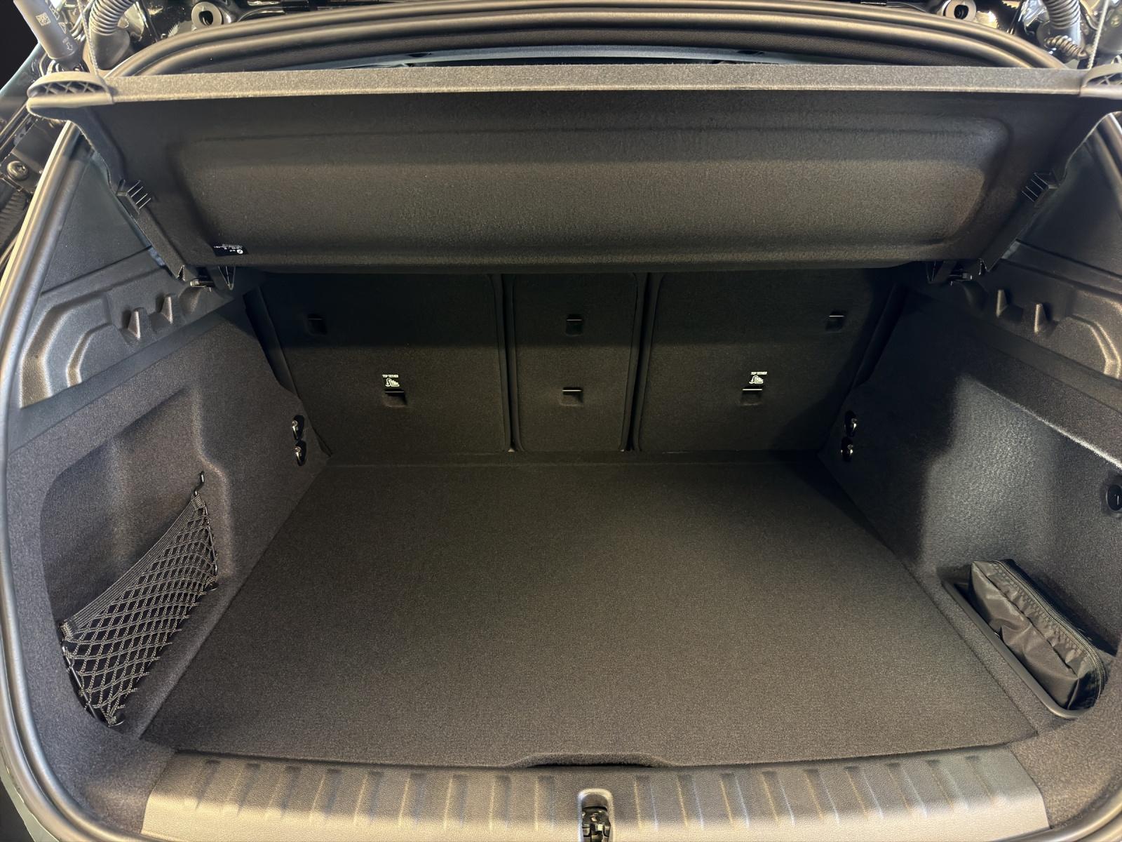 BMW X1 23d xDrive-image-12