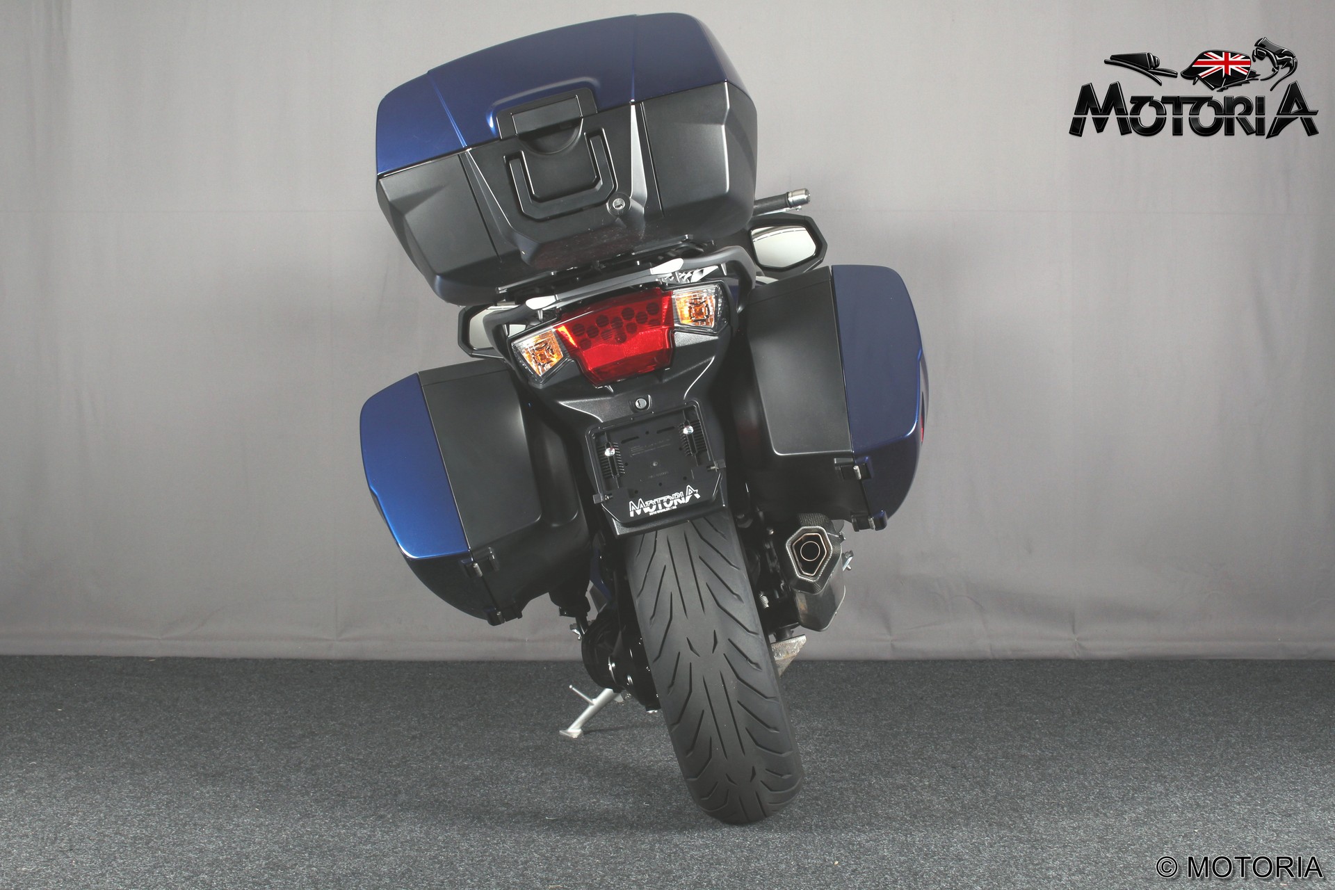 TRIUMPH Trophy 1200 SE ABS-showroom-element-3