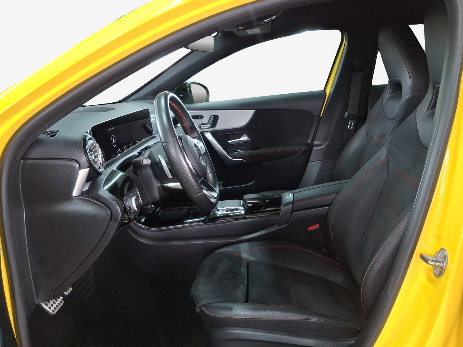 MERCEDES-BENZ A 250 4Matic AMG Line 4Matic 7G-DCT-image-7
