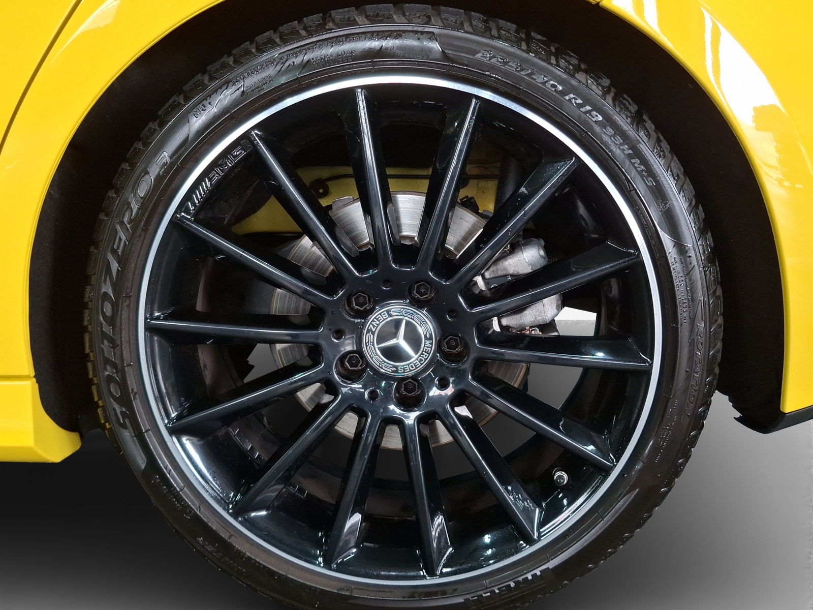 MERCEDES-BENZ A 250 4Matic AMG Line 4Matic 7G-DCT-image-13