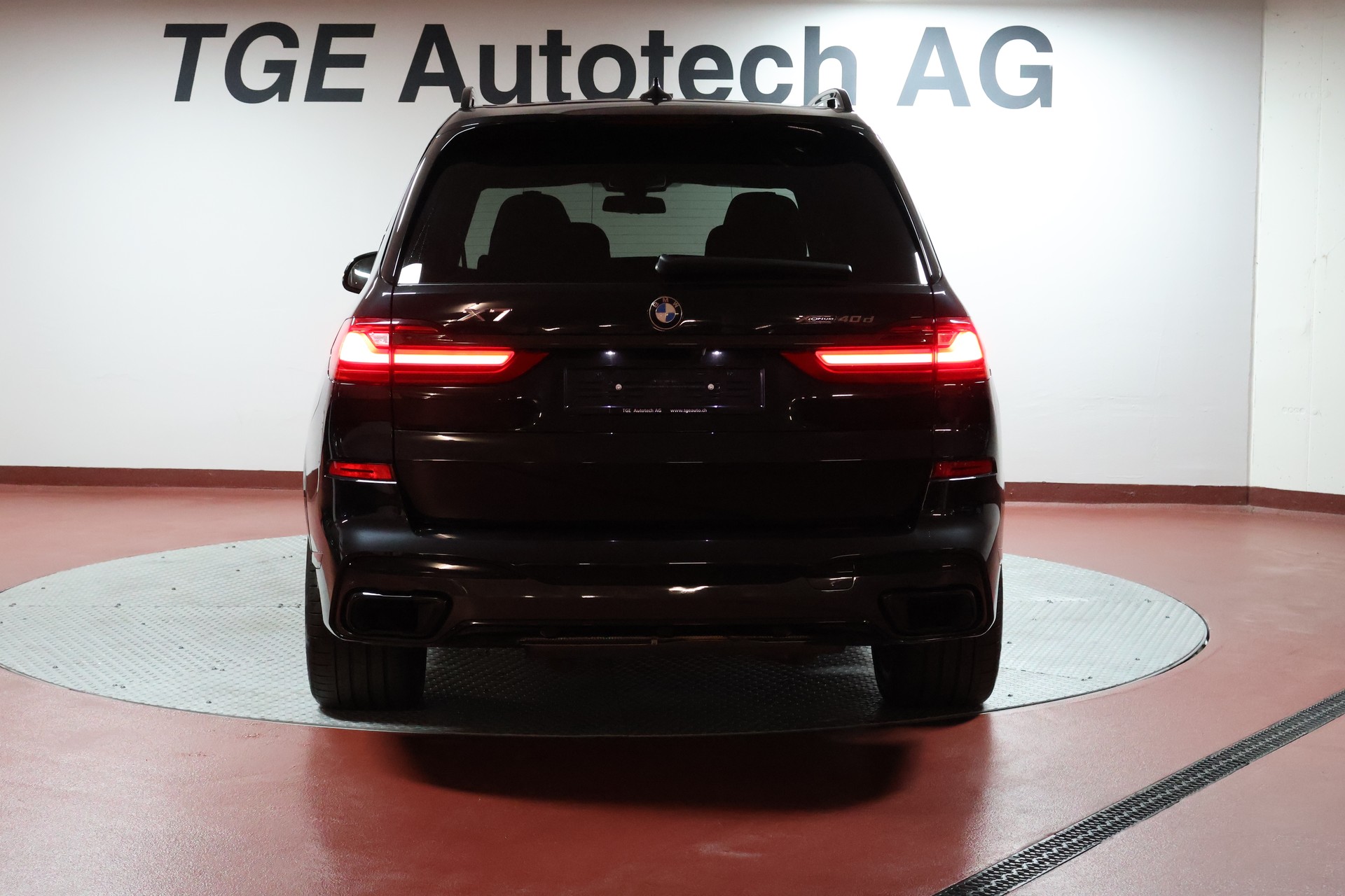 BMW X7 xDrive 48V 40d Steptronic M-Sport-image-23